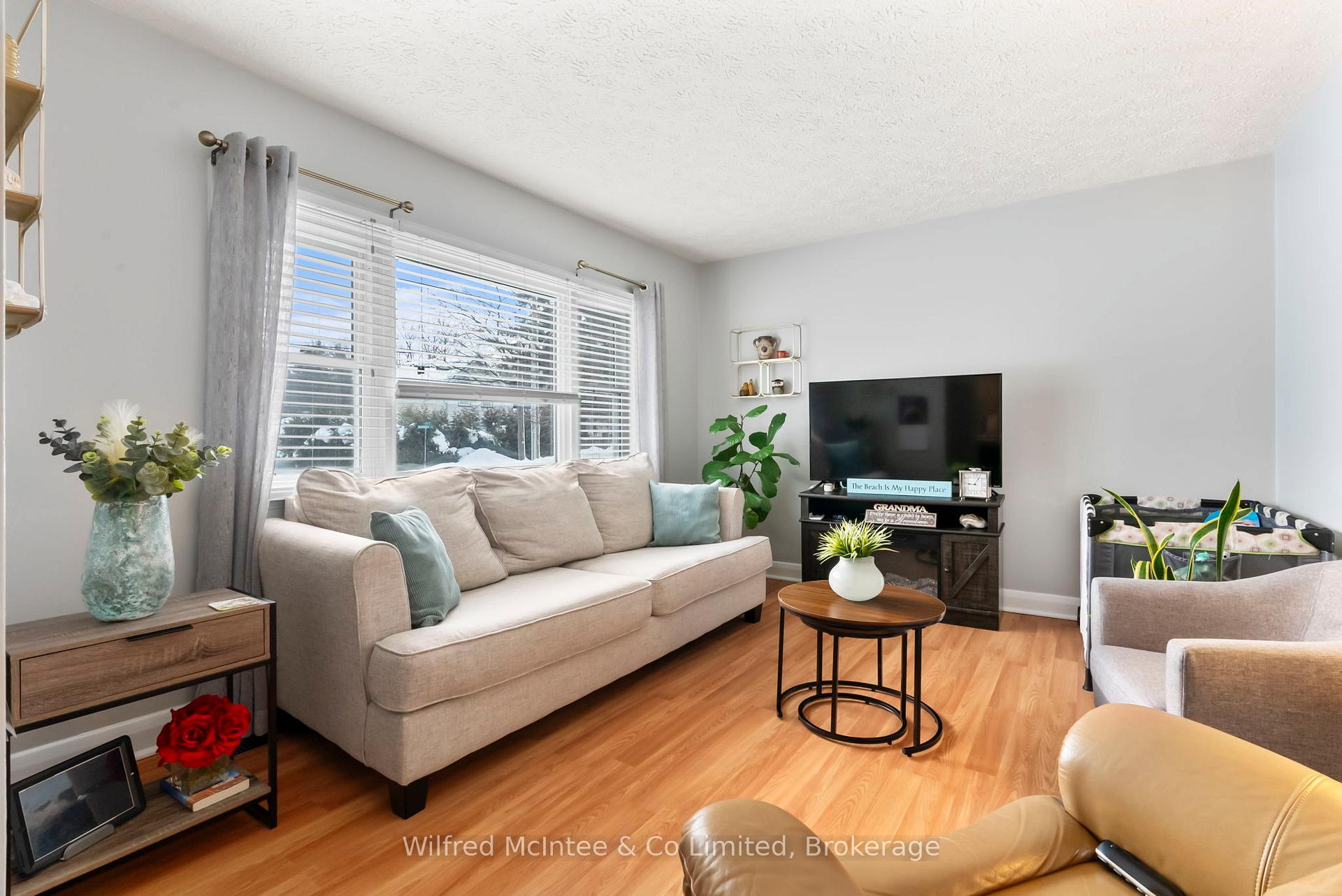 Photo 12 of 104 Mcgivern Street W, Brockton — HOMEH