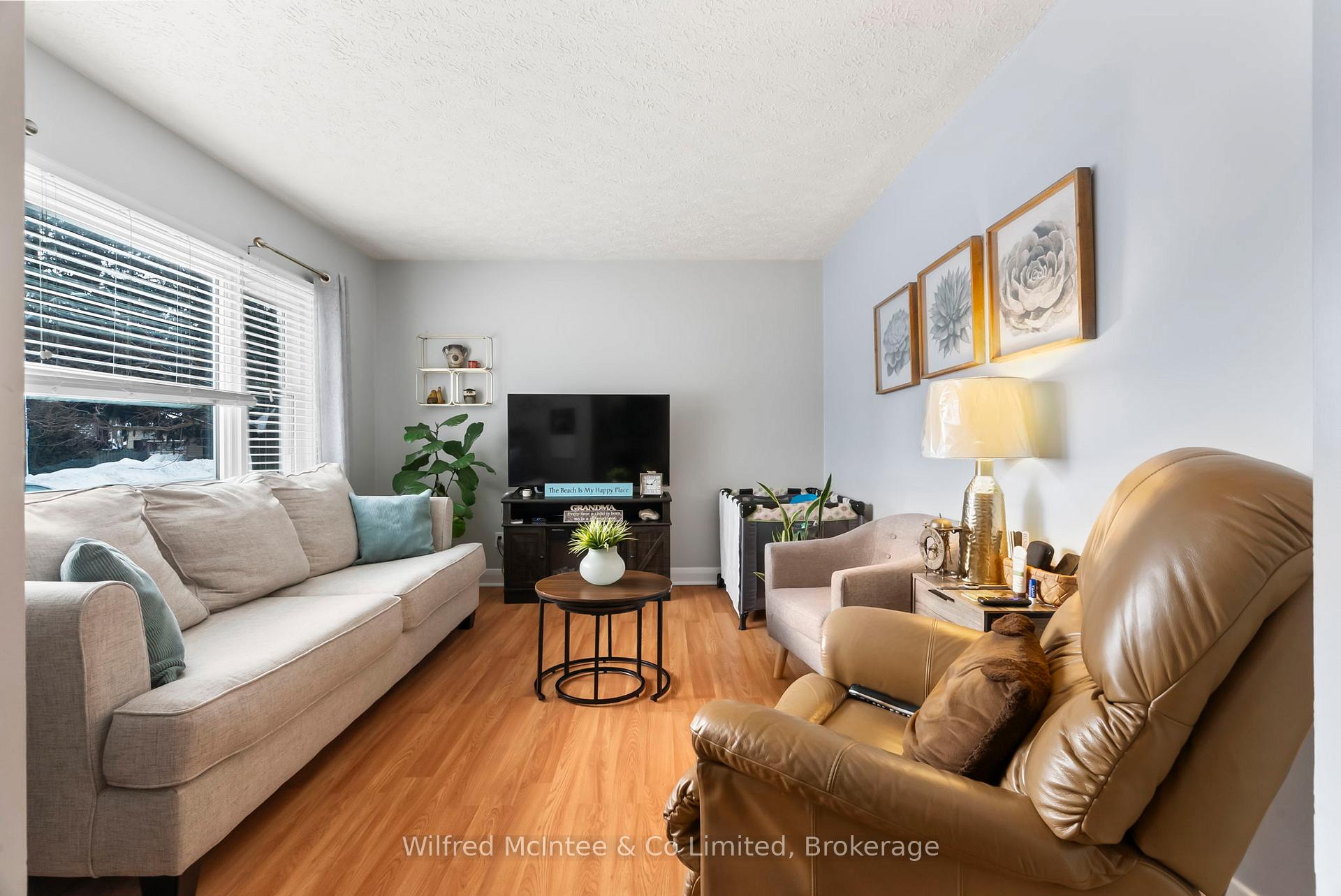 Photo 13 of 104 Mcgivern Street W, Brockton — HOMEH