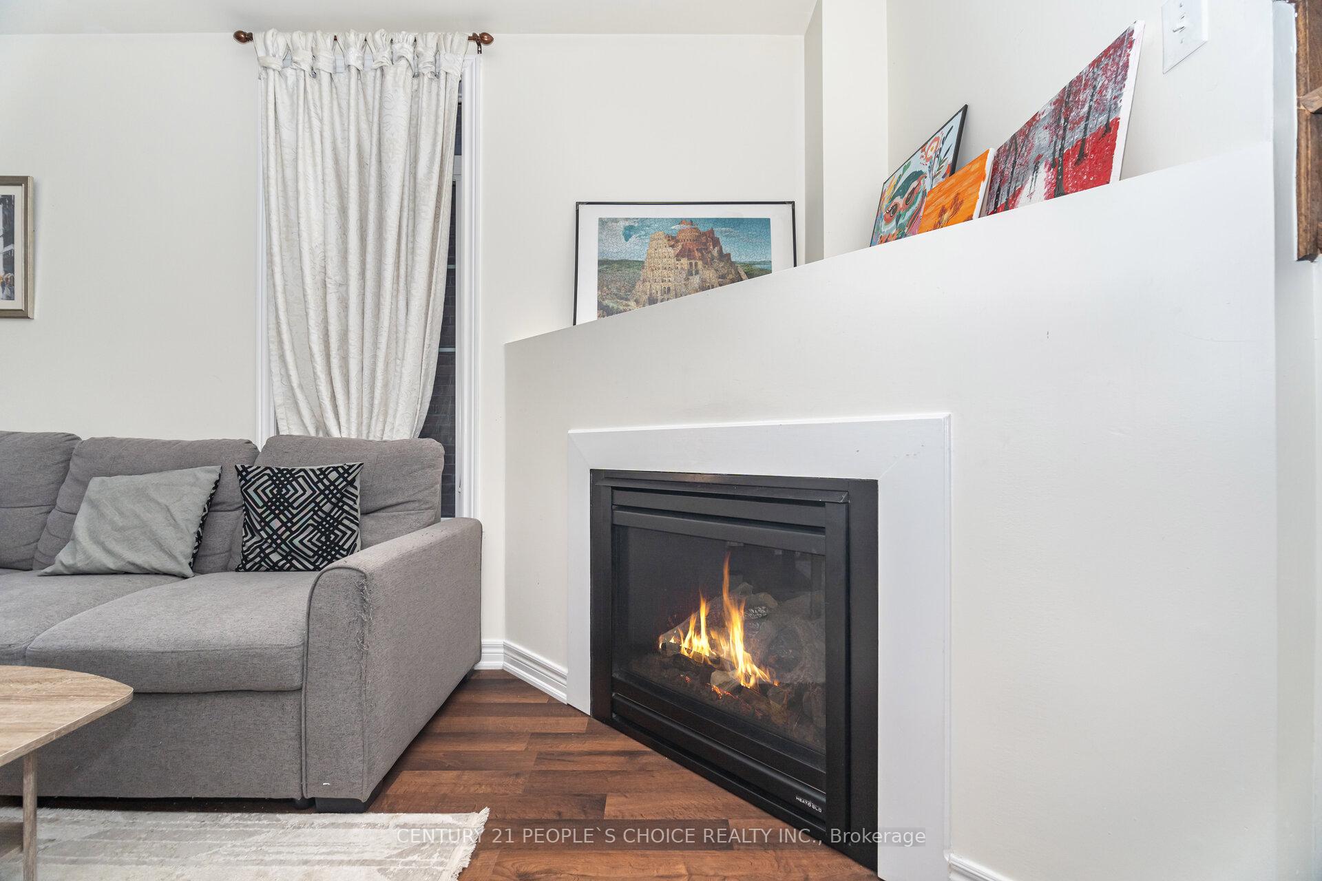 Photo 9 of 8 Fitzgibson Street, Brampton, Credit Valley — HOMEH