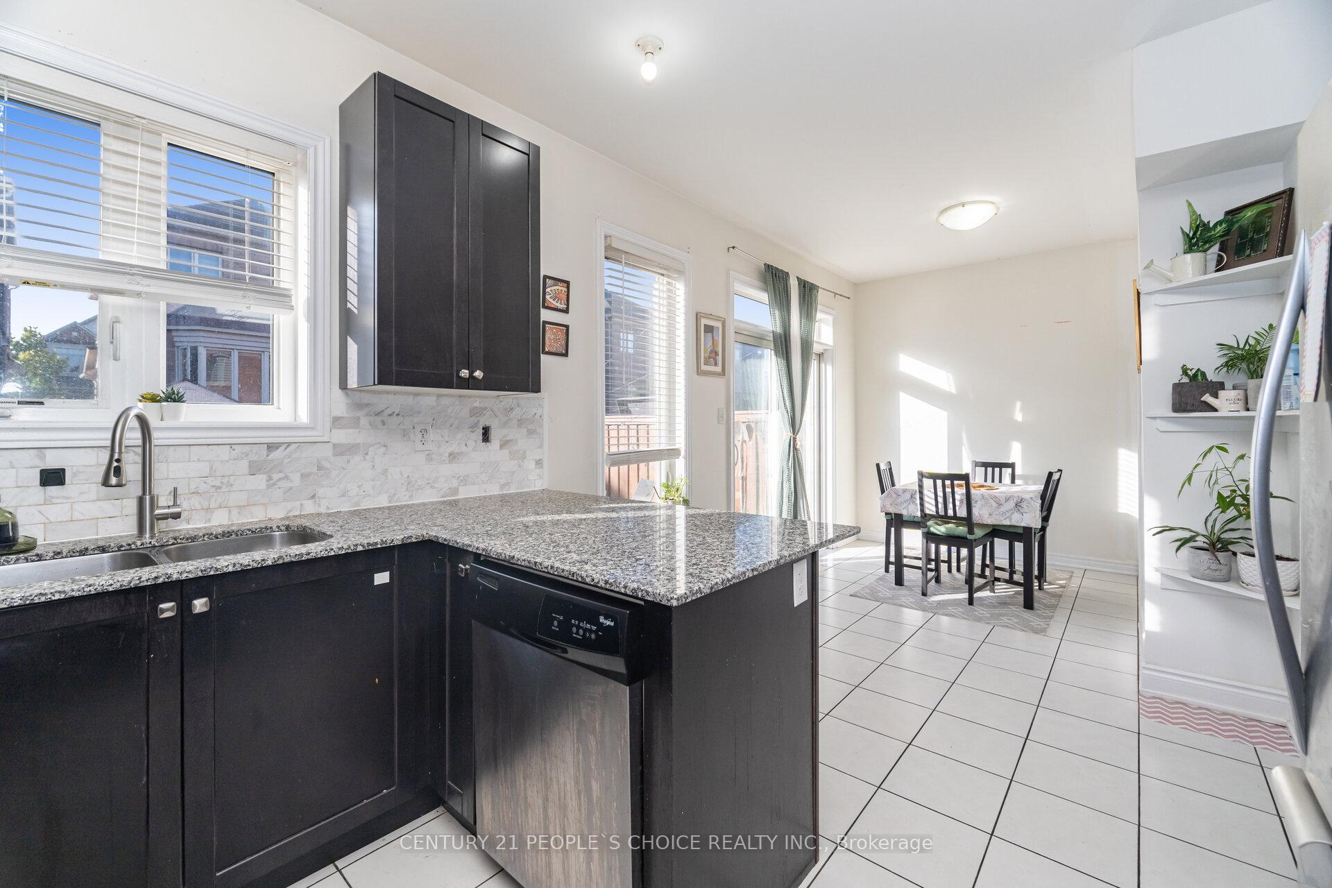 Photo 15 of 8 Fitzgibson Street, Brampton, Credit Valley — HOMEH