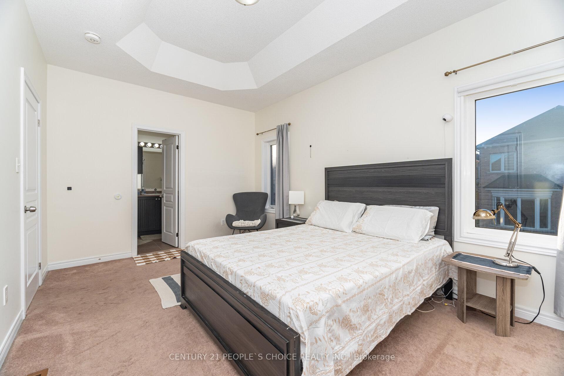 Photo 23 of 8 Fitzgibson Street, Brampton, Credit Valley — HOMEH