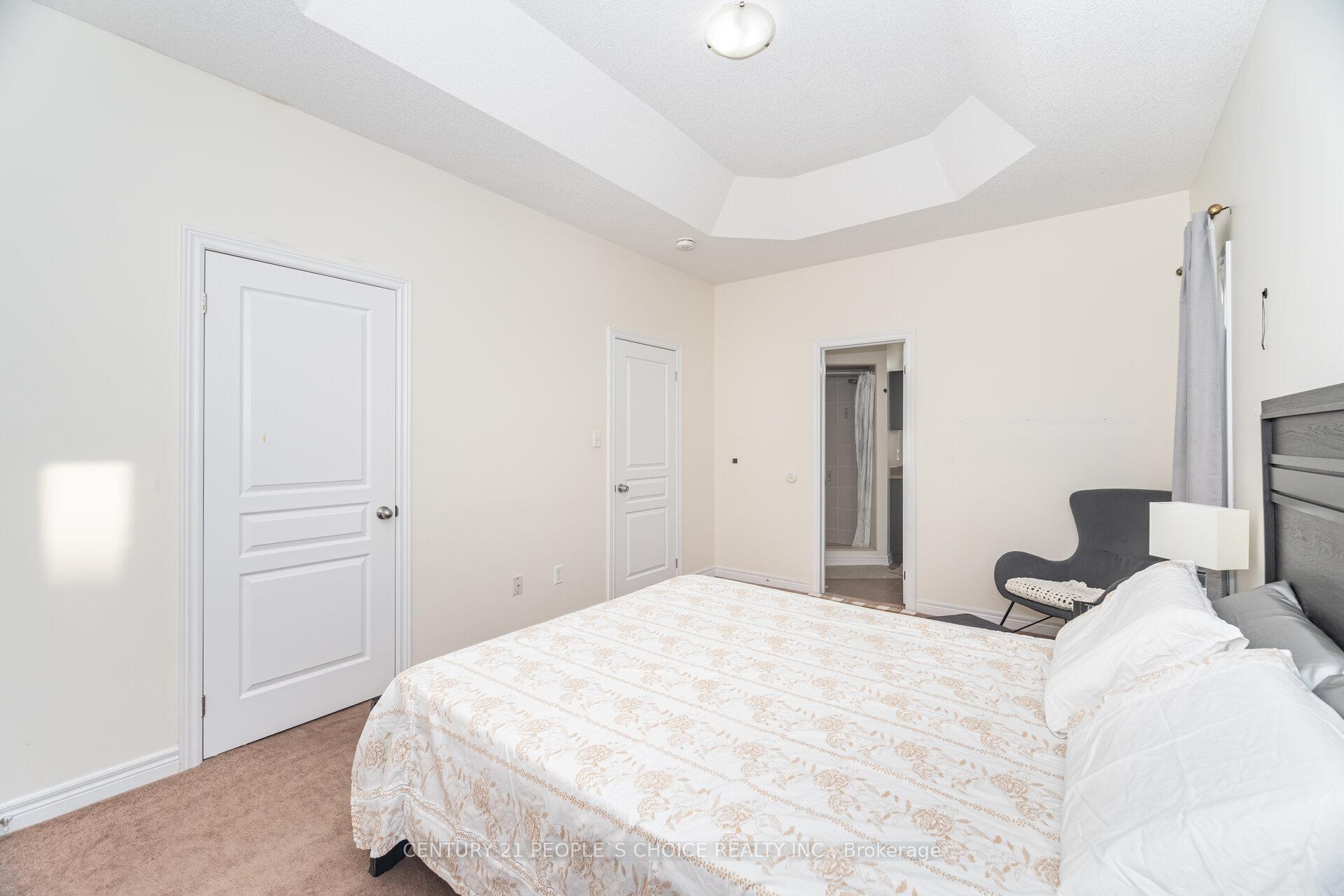 Photo 24 of 8 Fitzgibson Street, Brampton, Credit Valley — HOMEH