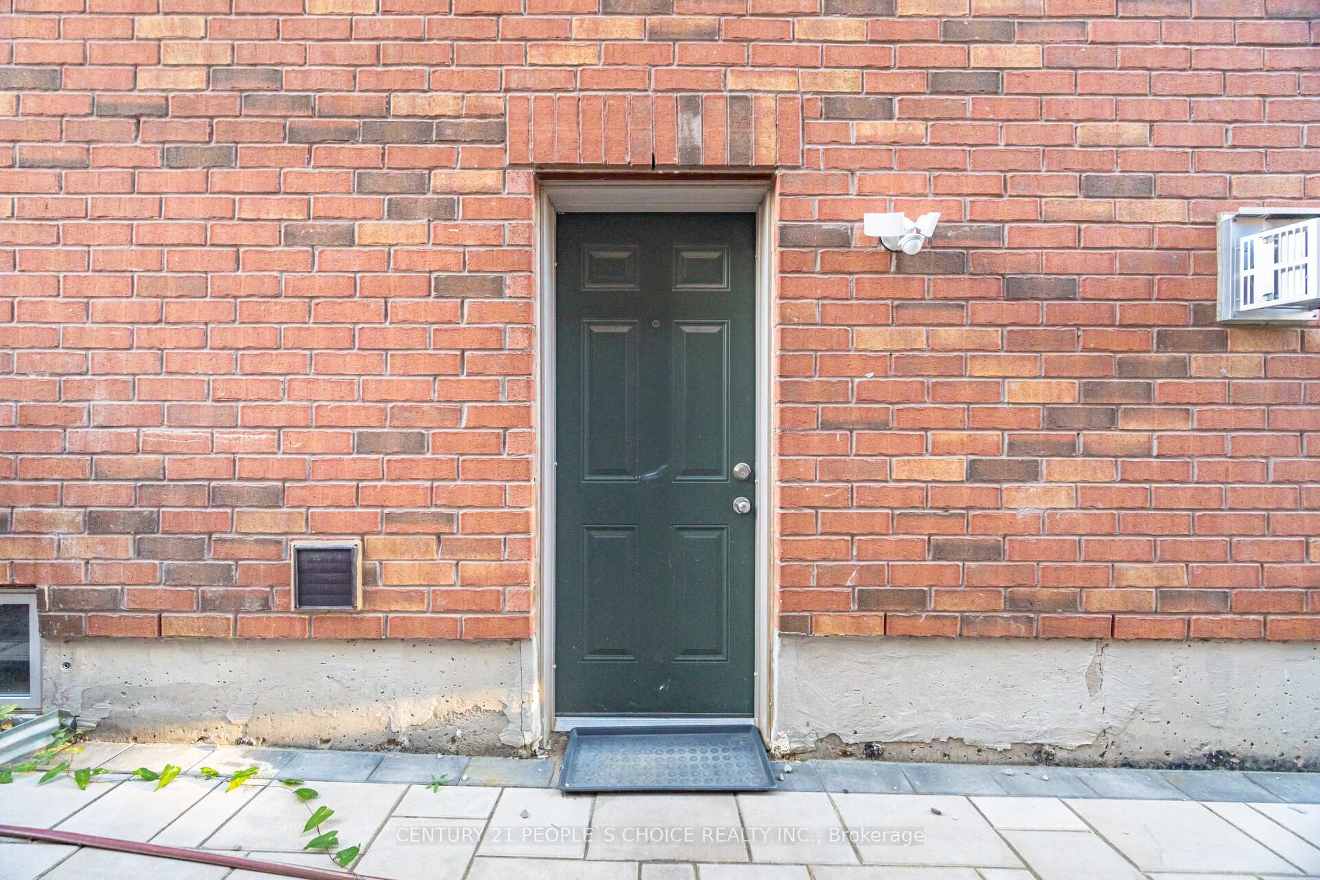 Photo 36 of 8 Fitzgibson Street, Brampton, Credit Valley — HOMEH