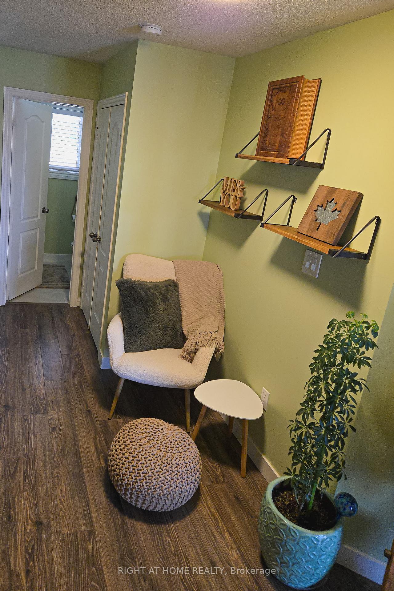 Photo 2 of 41 Brucker Road, Barrie, Holly — HOMEH