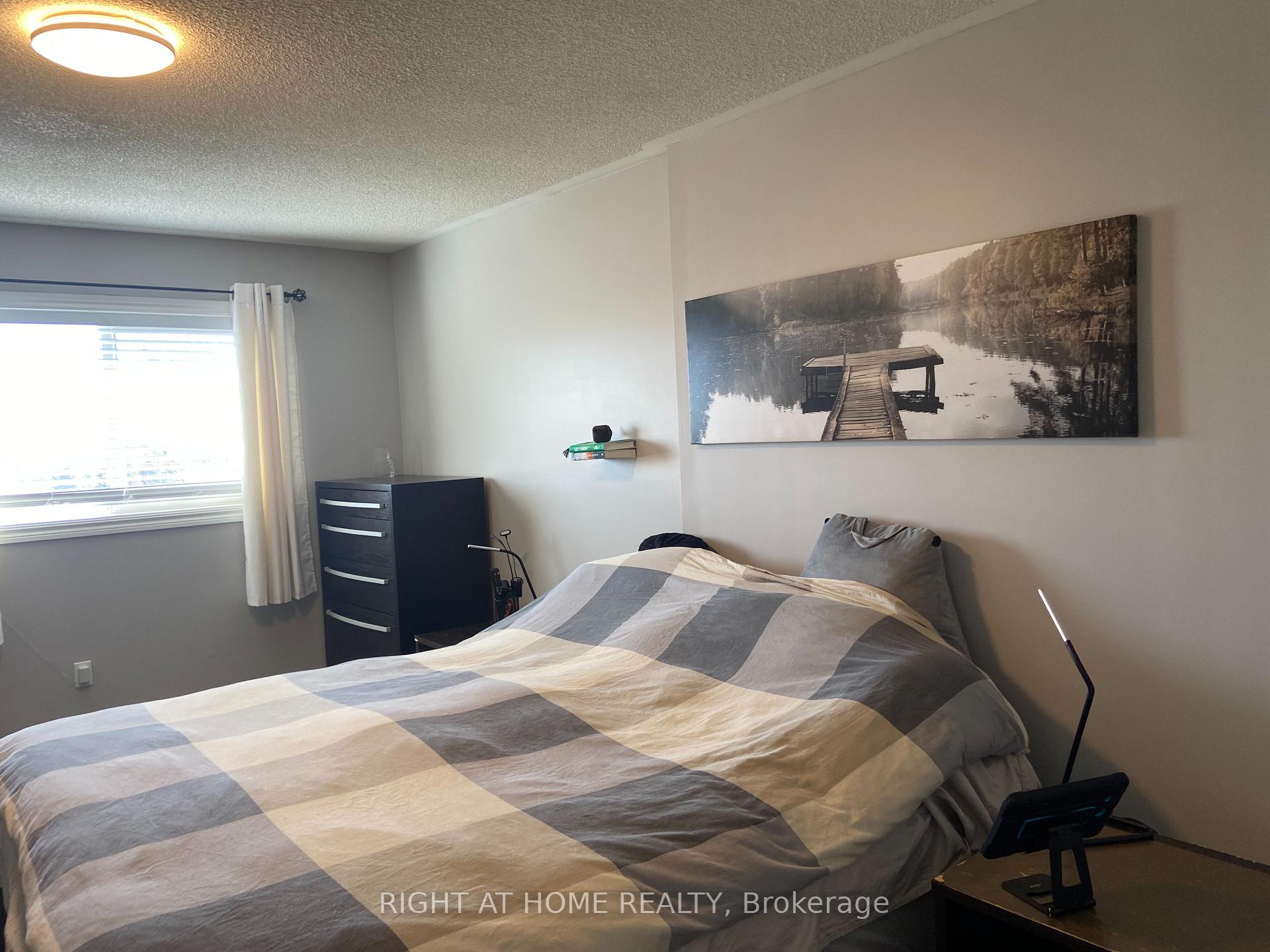 Photo 10 of 41 Brucker Road, Barrie, Holly — HOMEH