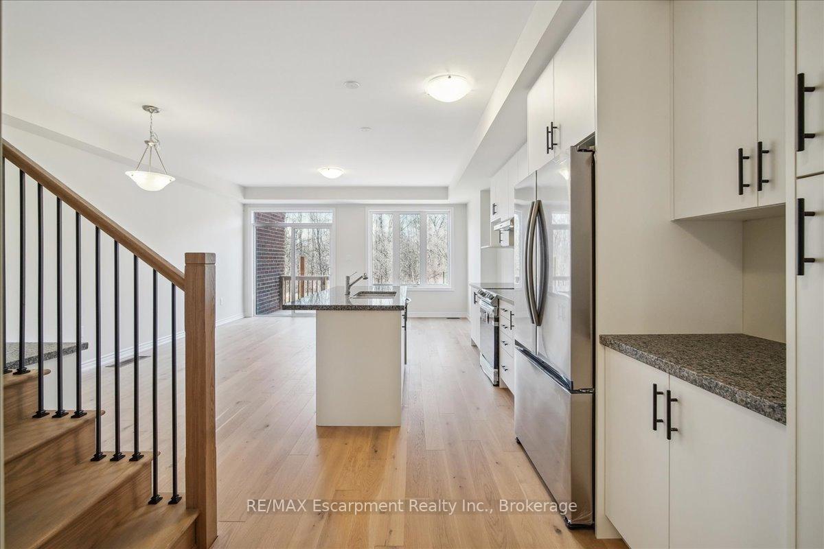Photo 3 of 2100 Ellerston Common, Burlington, Tyandaga — HOMEH