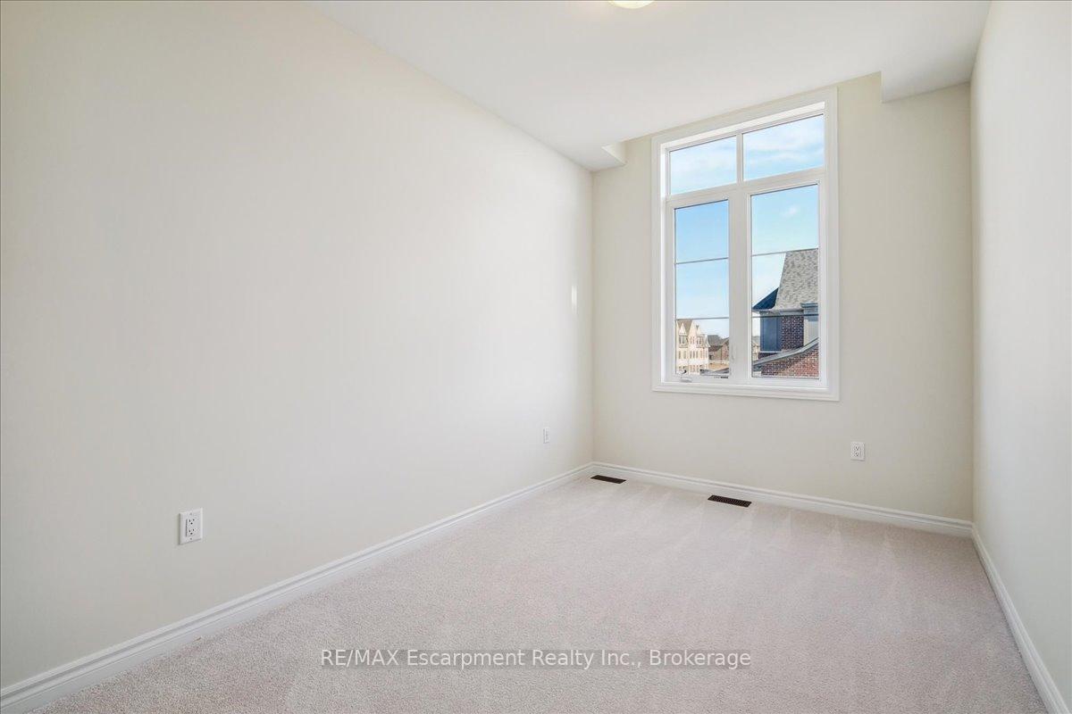 Photo 9 of 2100 Ellerston Common, Burlington, Tyandaga — HOMEH