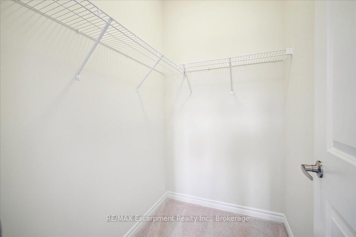Photo 13 of 2100 Ellerston Common, Burlington, Tyandaga — HOMEH