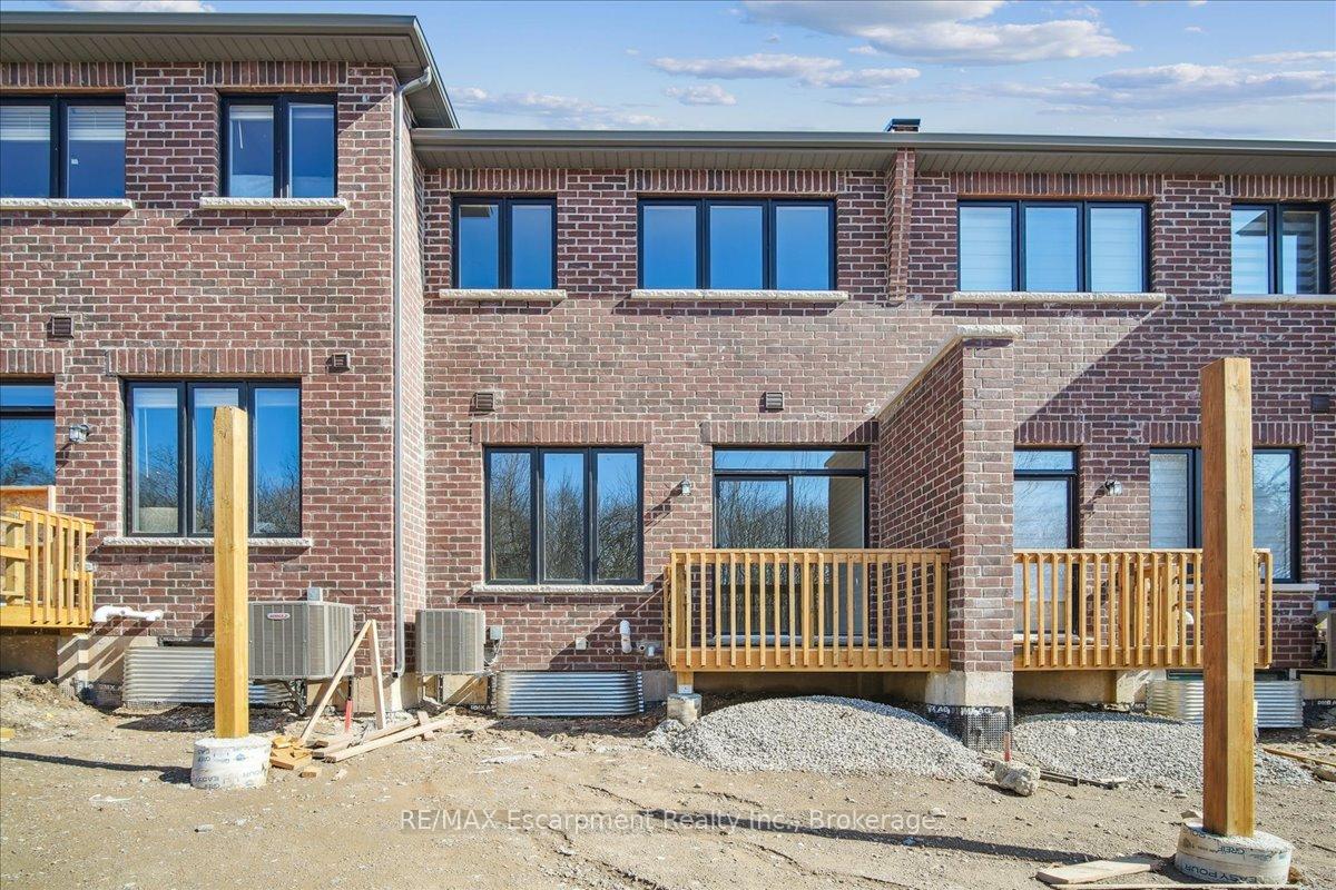 Photo 20 of 2100 Ellerston Common, Burlington, Tyandaga — HOMEH