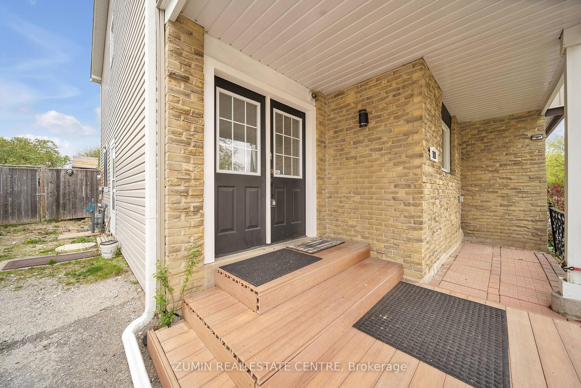 Photo 4 of 121 Carberry Crescent, Brampton, Madoc — HOMEH