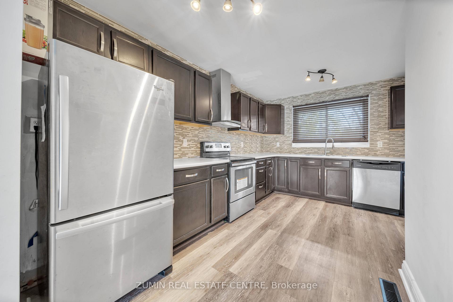 Photo 11 of 121 Carberry Crescent, Brampton, Madoc — HOMEH