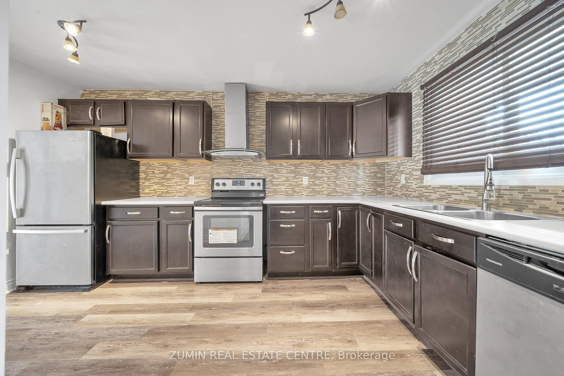 Photo 12 of 121 Carberry Crescent, Brampton, Madoc — HOMEH
