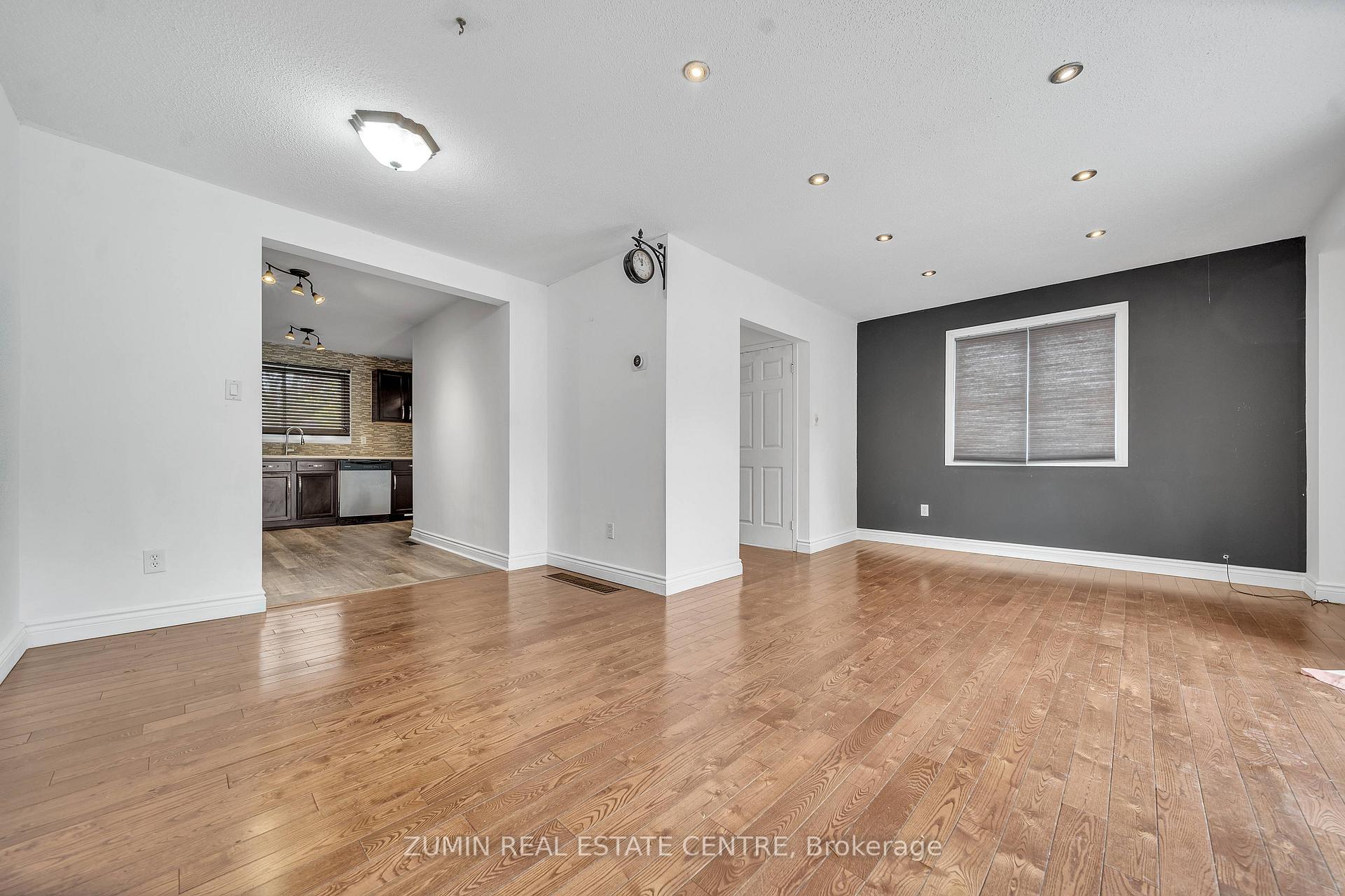 Photo 15 of 121 Carberry Crescent, Brampton, Madoc — HOMEH