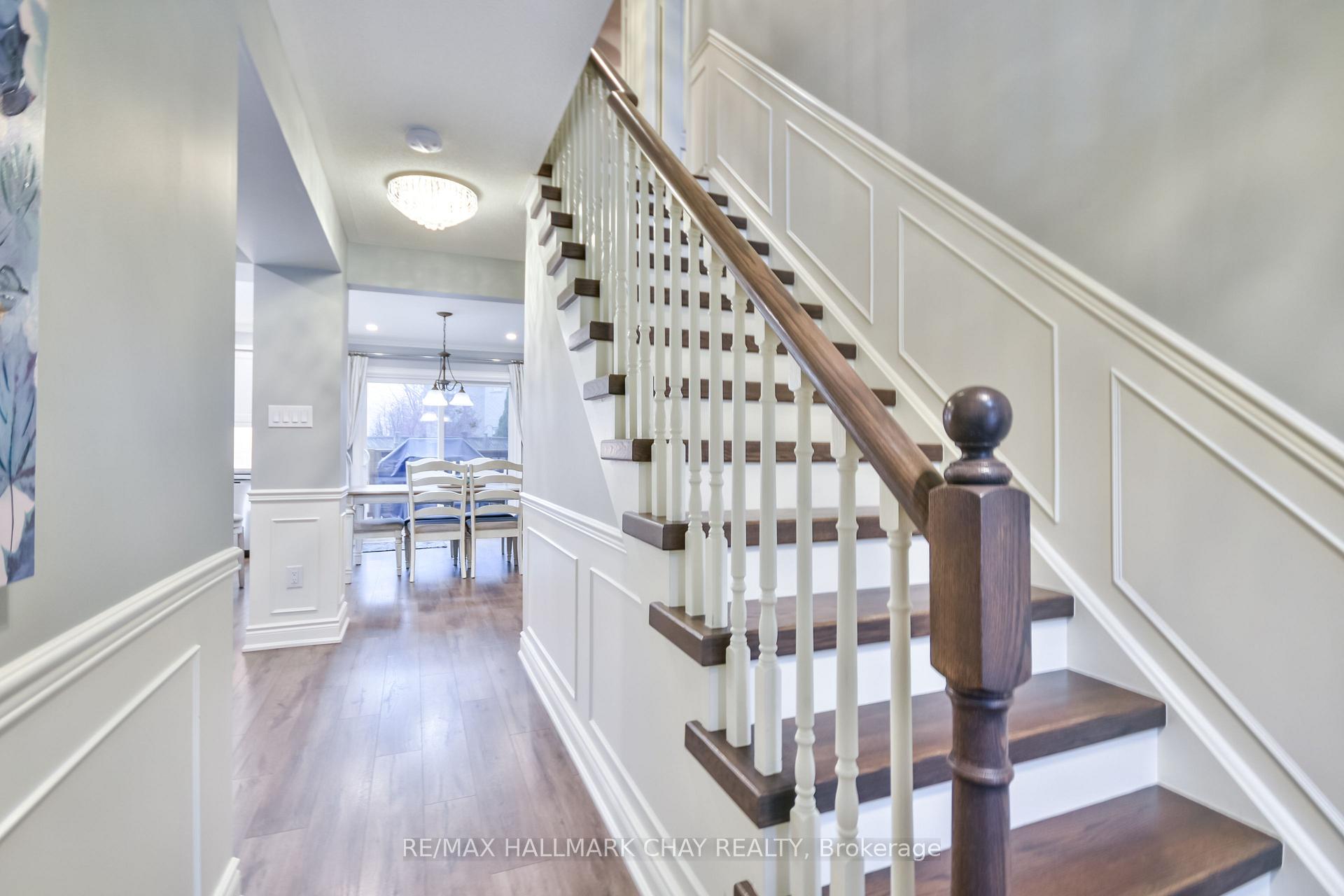 Photo 2 of 22 Emms Drive, Barrie, Holly — HOMEH