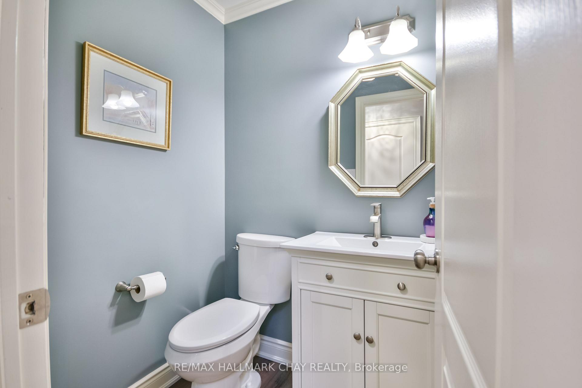 Photo 19 of 22 Emms Drive, Barrie, Holly — HOMEH