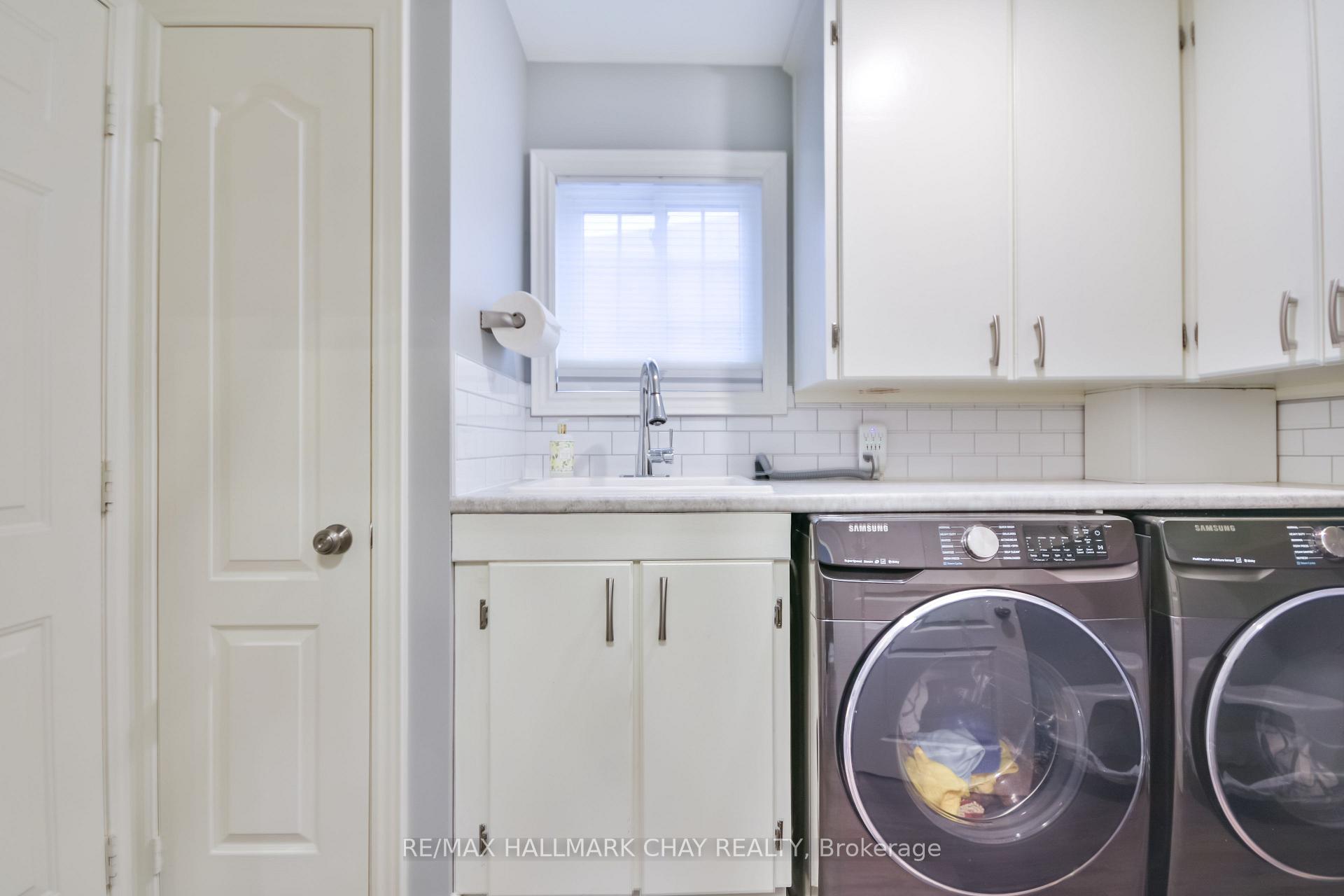 Photo 20 of 22 Emms Drive, Barrie, Holly — HOMEH