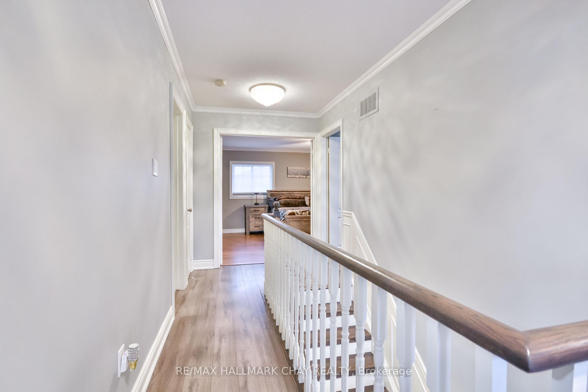 Photo 21 of 22 Emms Drive, Barrie, Holly — HOMEH