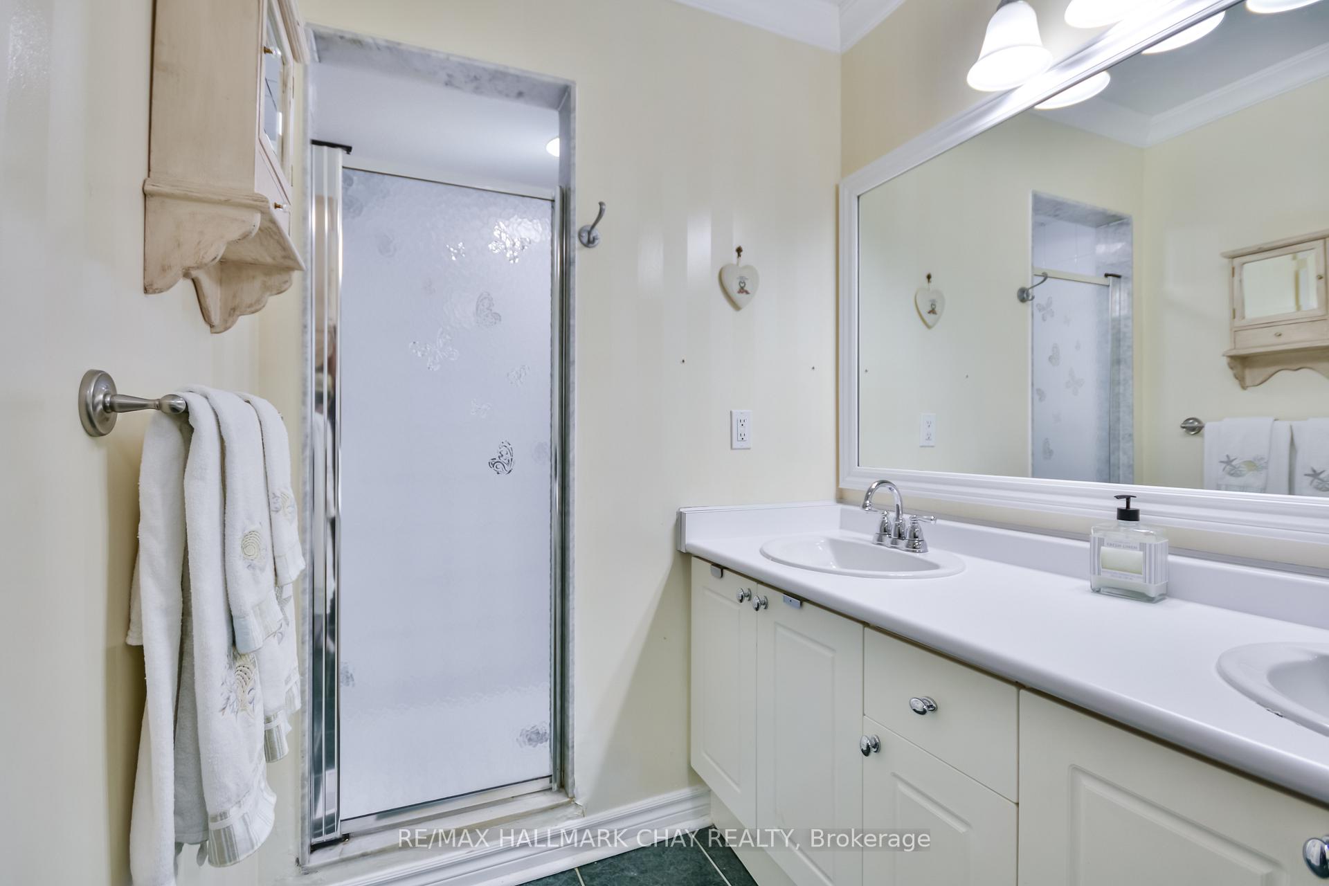 Photo 26 of 22 Emms Drive, Barrie, Holly — HOMEH