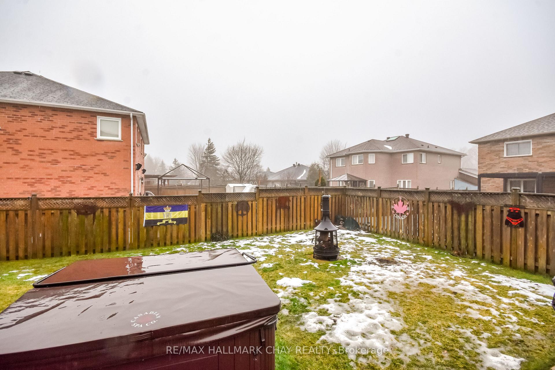 Photo 38 of 22 Emms Drive, Barrie, Holly — HOMEH