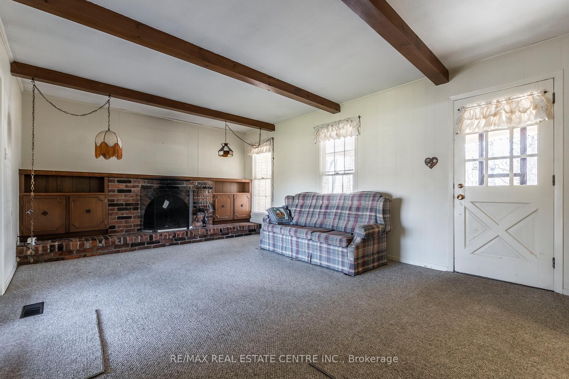 Photo 15 of 2115 No 1Side Road, Burlington, Tyandaga — HOMEH