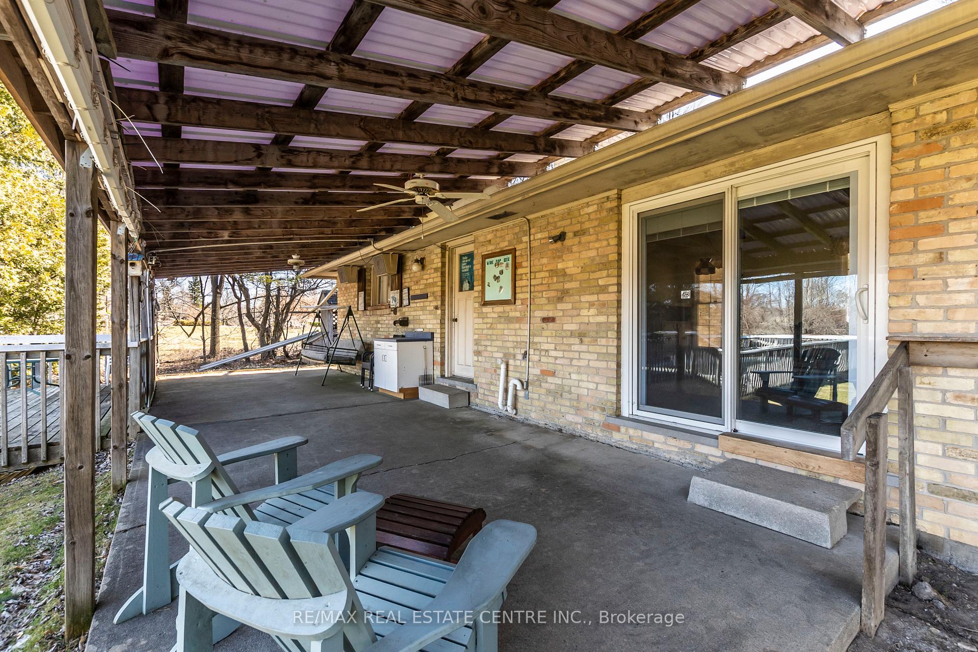 Photo 29 of 2115 No 1Side Road, Burlington, Tyandaga — HOMEH