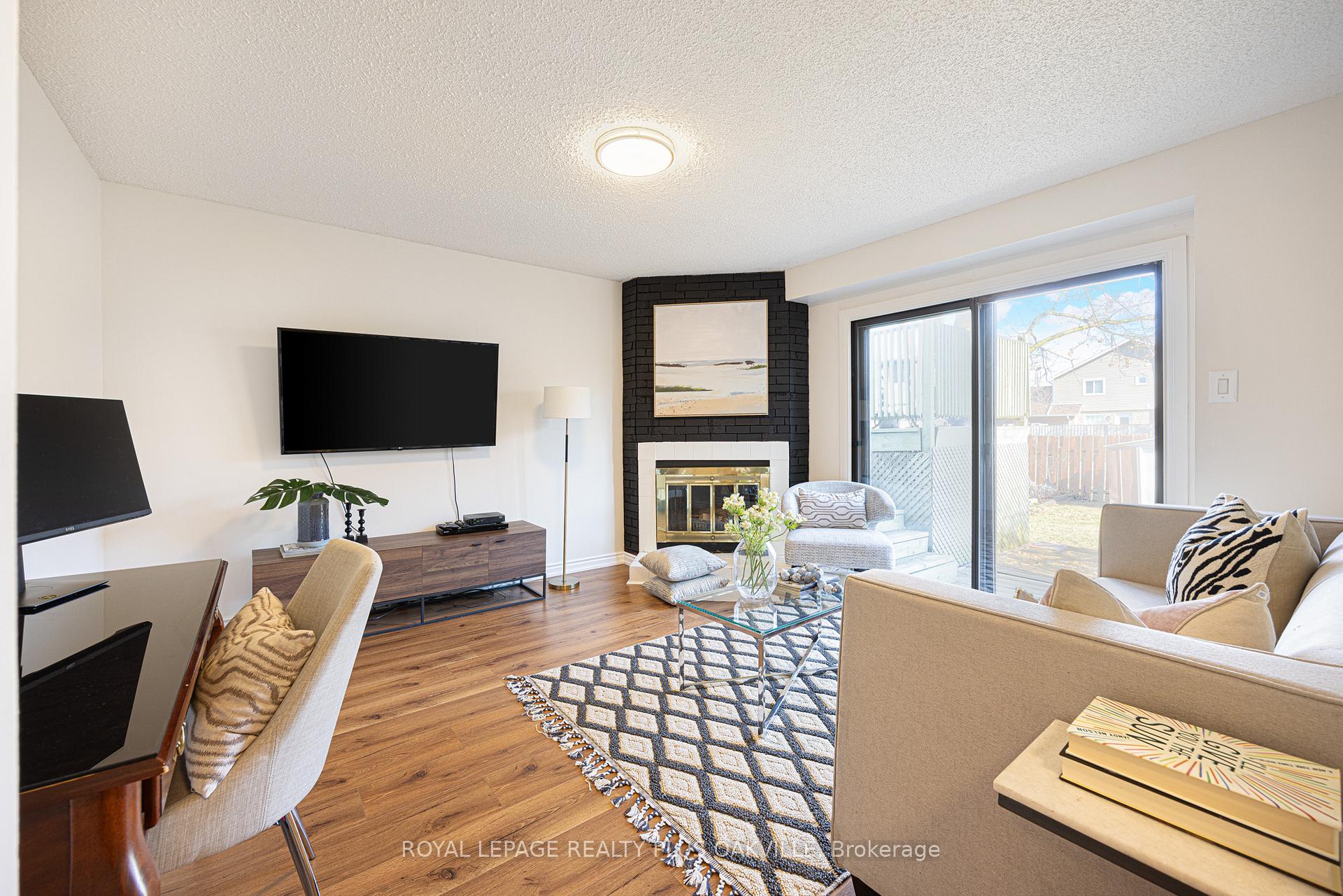 Photo 21 of 24 Menoke Court, Brampton, Heart Lake West — HOMEH