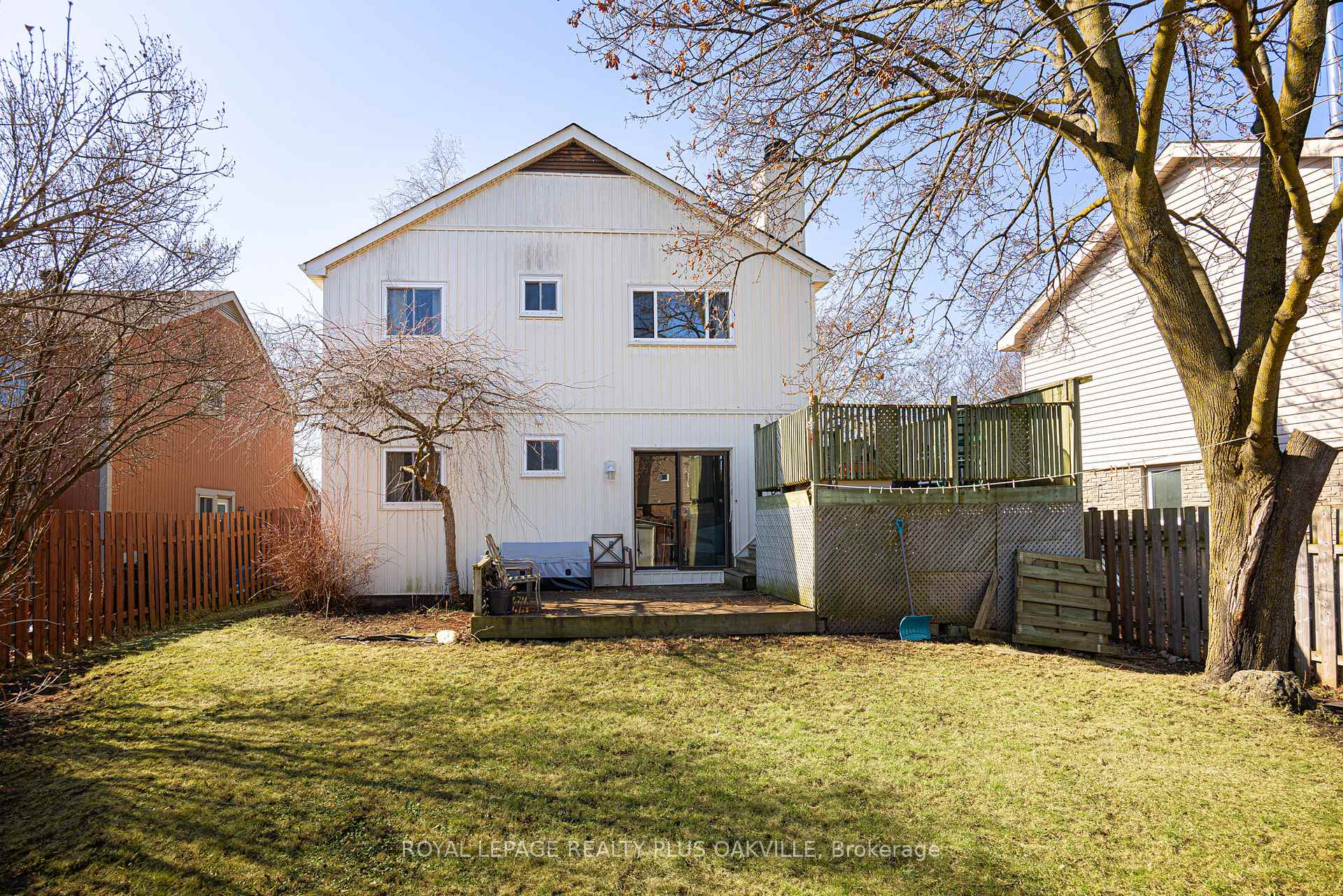 Photo 23 of 24 Menoke Court, Brampton, Heart Lake West — HOMEH