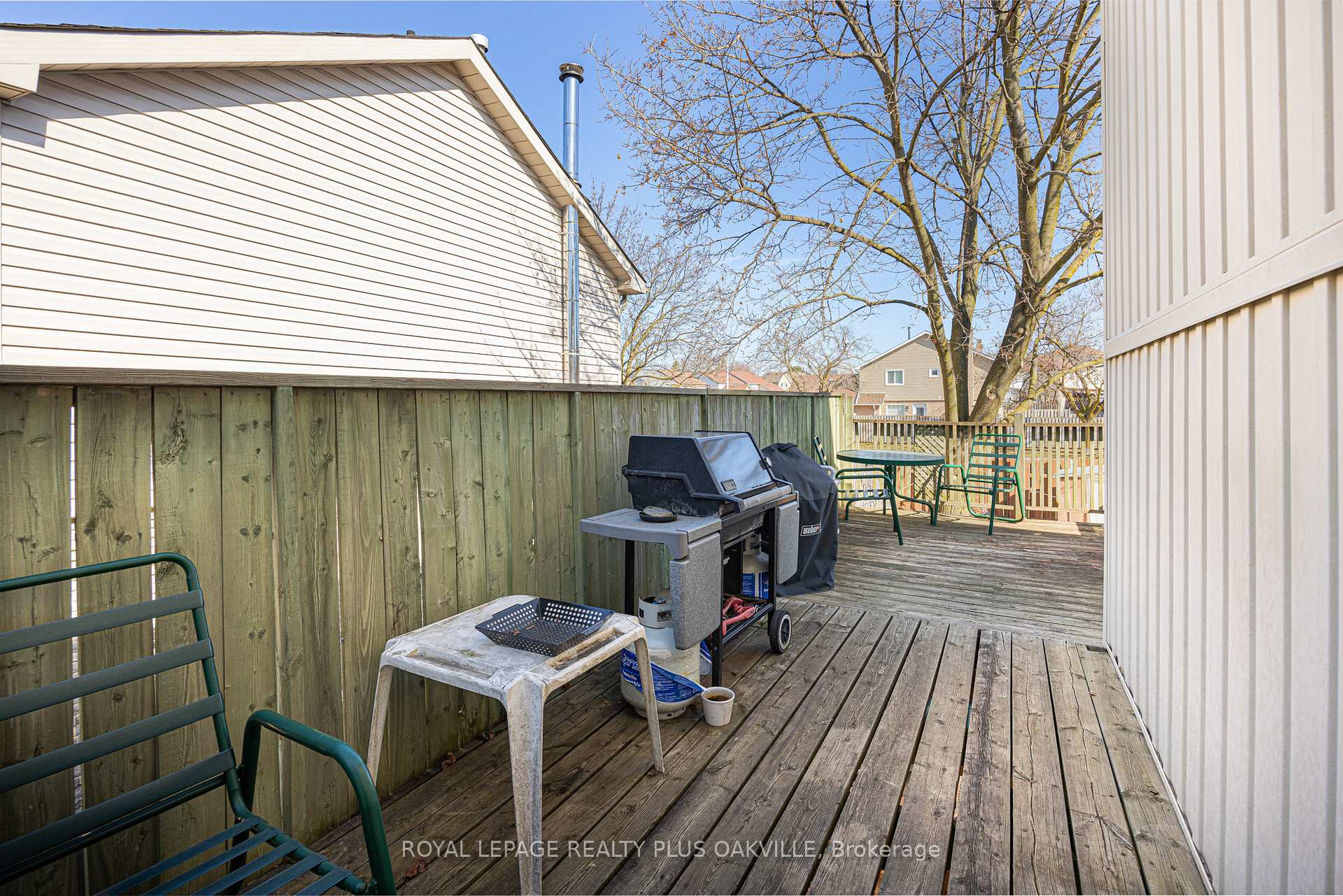 Photo 18 of 24 Menoke Court, Brampton, Heart Lake West — HOMEH
