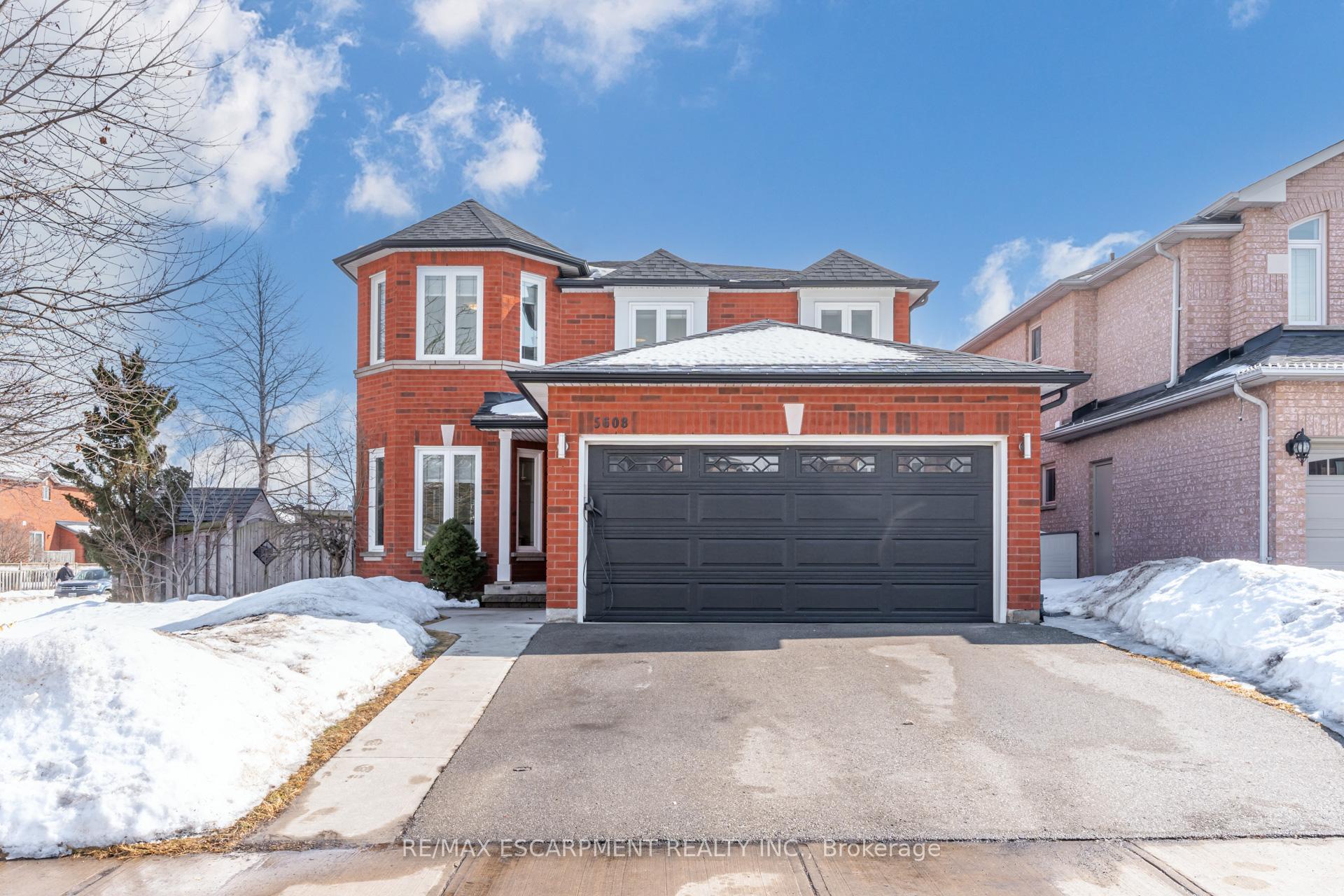 Photo 1 of 5608 Hannah Street, Burlington, Appleby — HOMEH