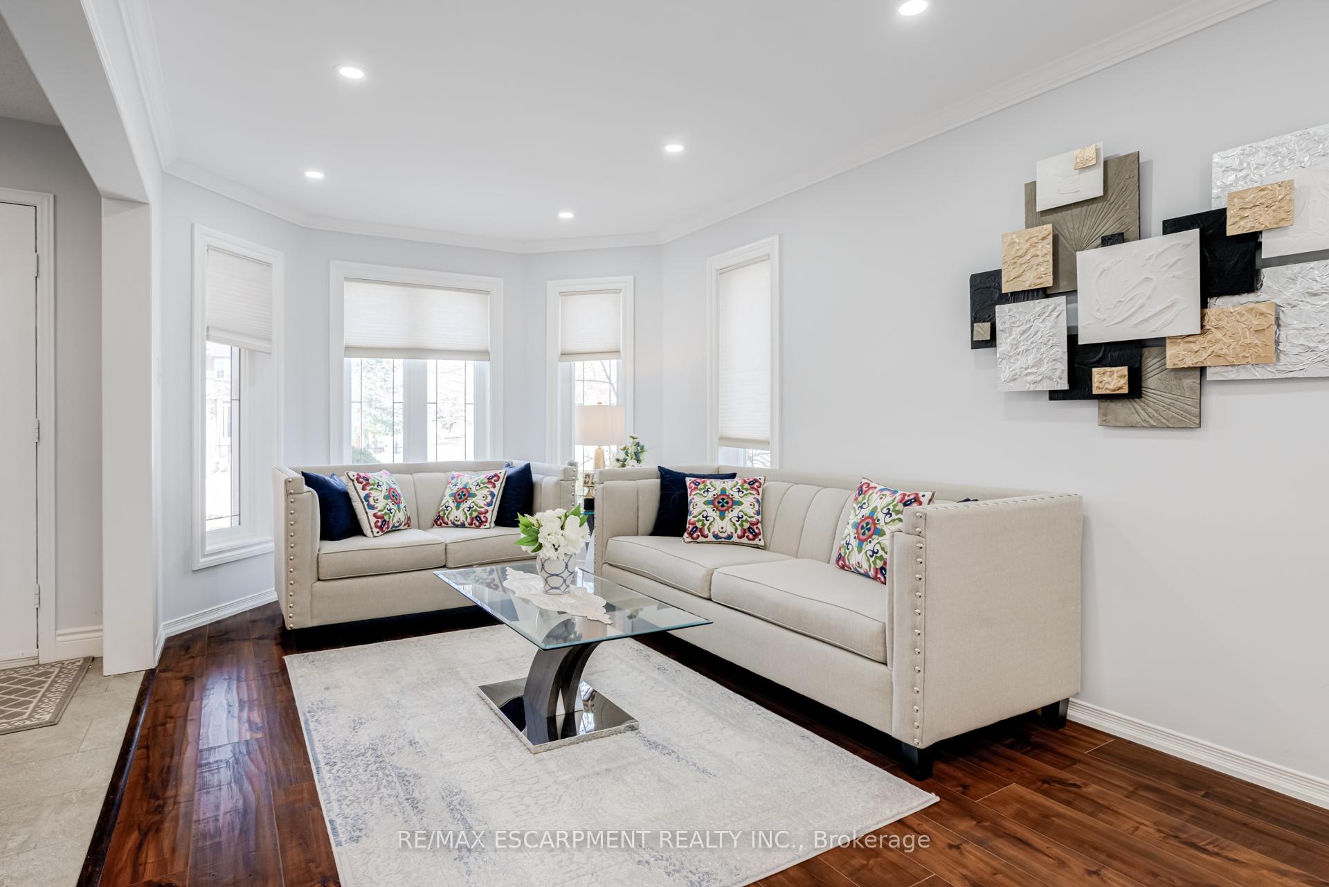 Photo 6 of 5608 Hannah Street, Burlington, Appleby — HOMEH