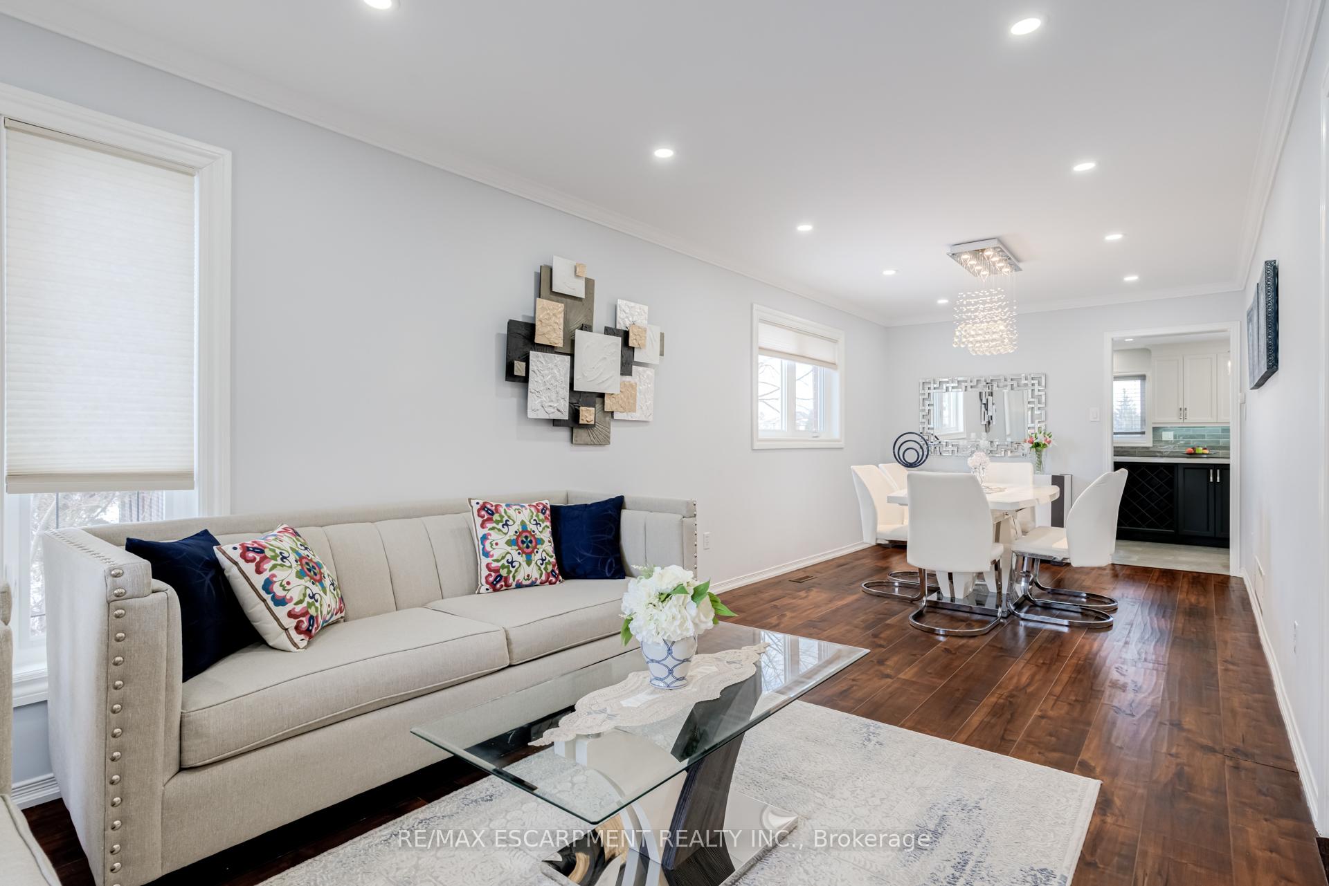 Photo 7 of 5608 Hannah Street, Burlington, Appleby — HOMEH