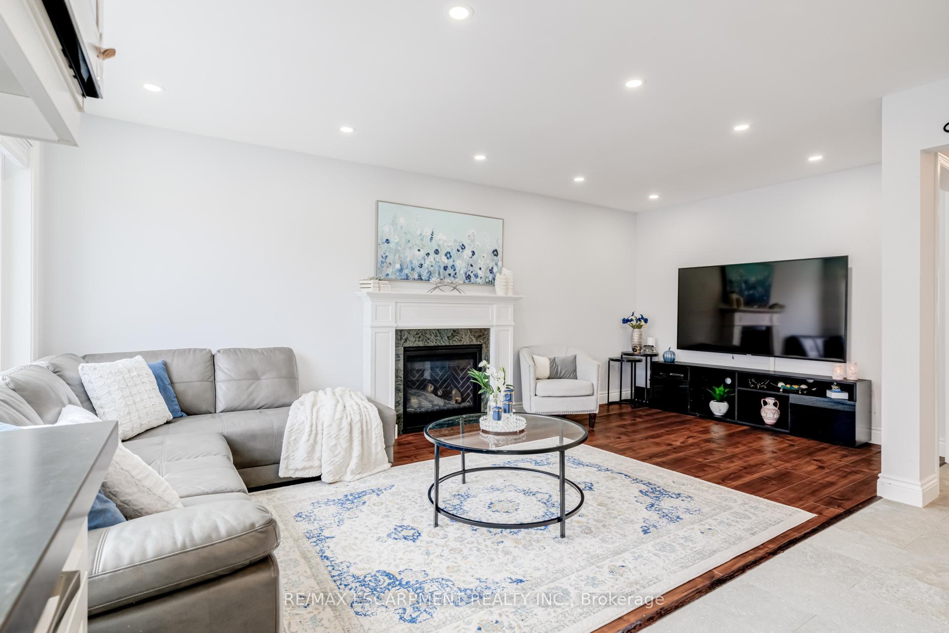 Photo 13 of 5608 Hannah Street, Burlington, Appleby — HOMEH