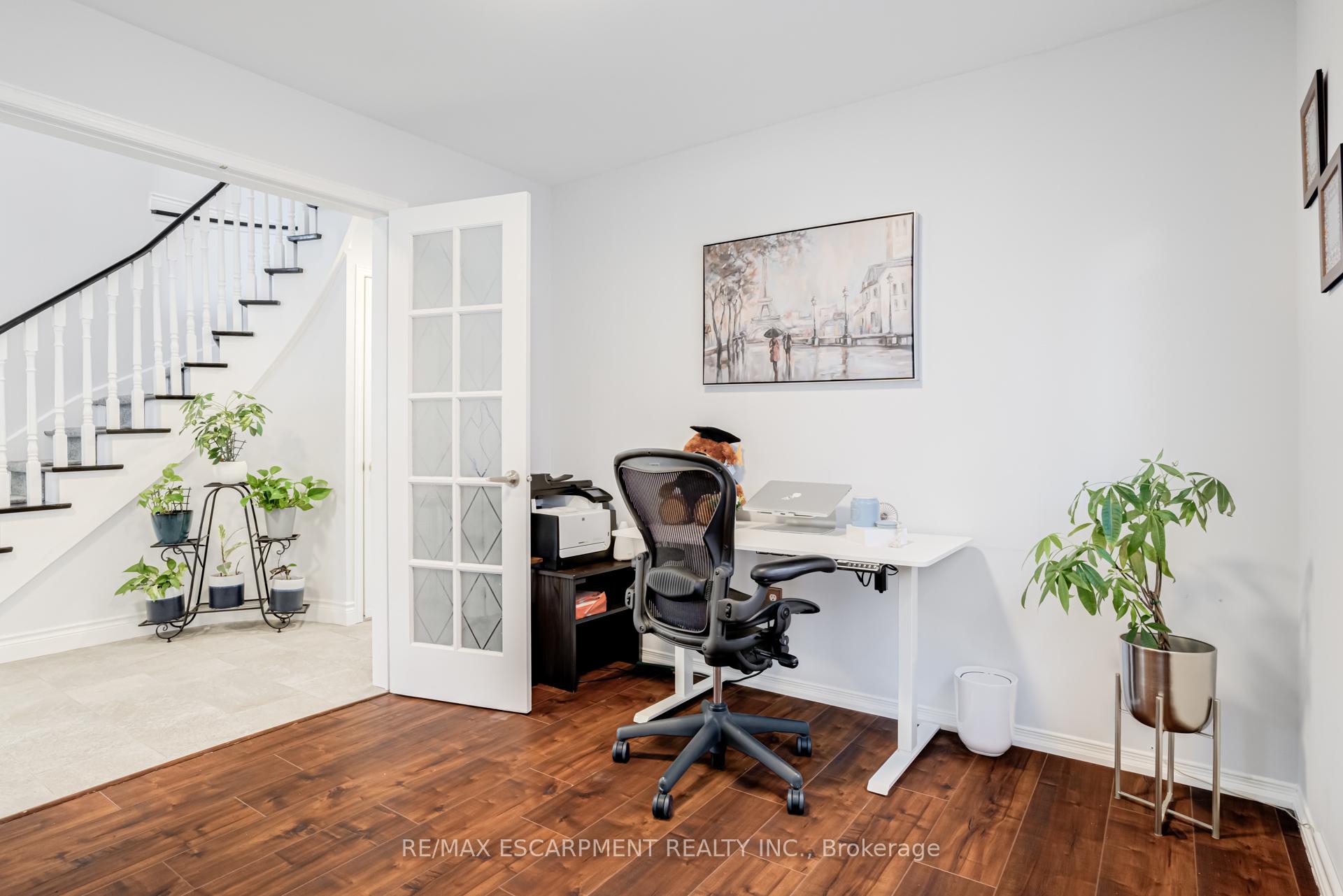 Photo 15 of 5608 Hannah Street, Burlington, Appleby — HOMEH