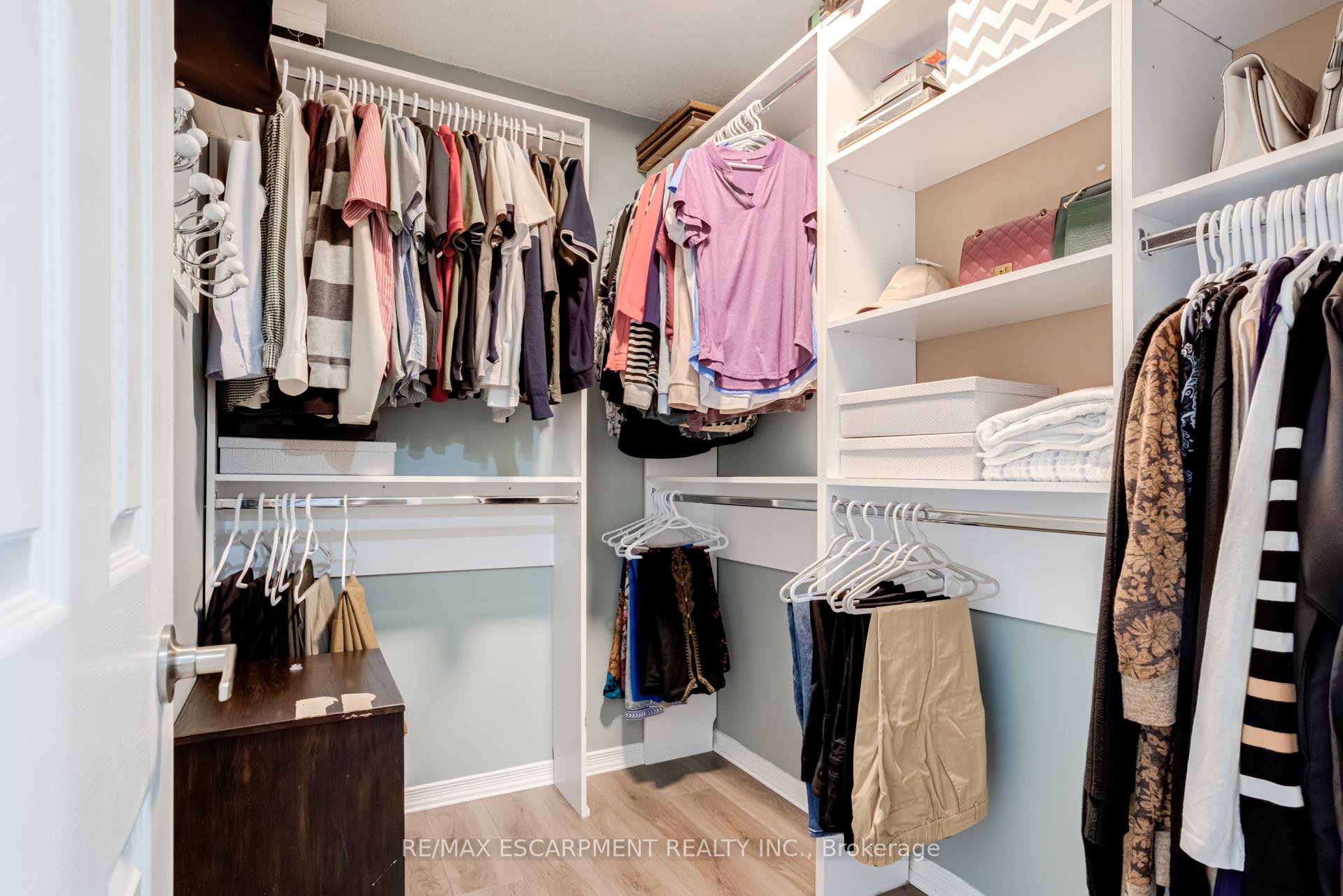 Photo 20 of 5608 Hannah Street, Burlington, Appleby — HOMEH