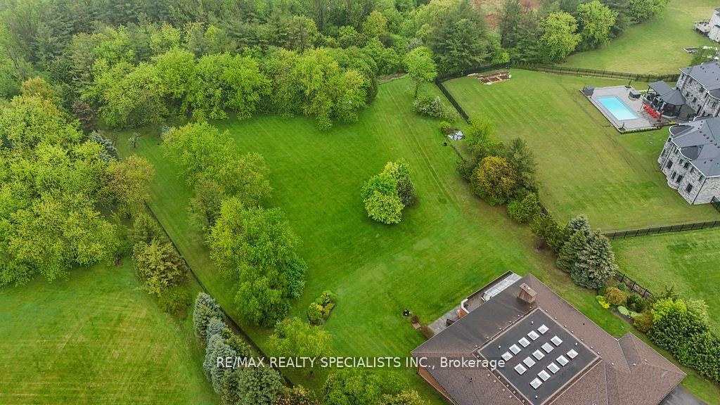 Photo 5 of 24 Rosegarden Drive, Brampton, Toronto Gore Rural Estate — HOMEH