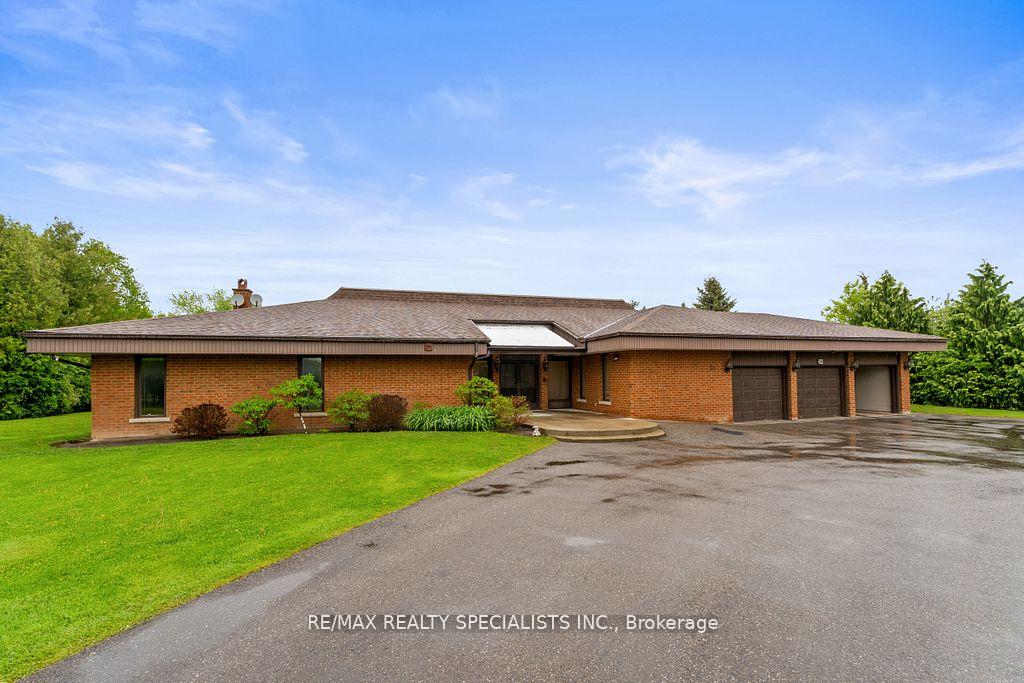 Photo 7 of 24 Rosegarden Drive, Brampton, Toronto Gore Rural Estate — HOMEH