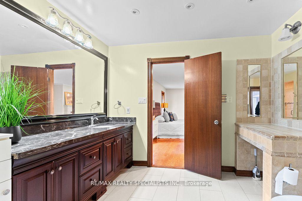Photo 30 of 24 Rosegarden Drive, Brampton, Toronto Gore Rural Estate — HOMEH