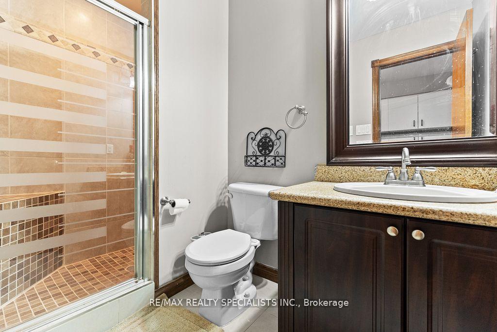 Photo 33 of 24 Rosegarden Drive, Brampton, Toronto Gore Rural Estate — HOMEH