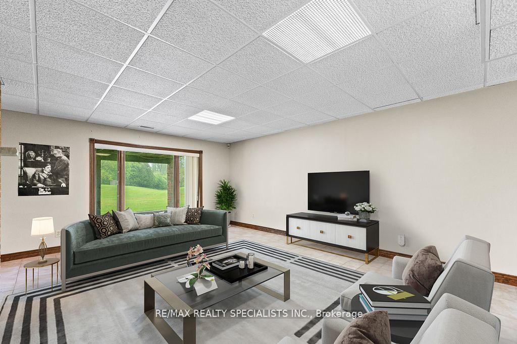 Photo 23 of 24 Rosegarden Drive, Brampton, Toronto Gore Rural Estate — HOMEH
