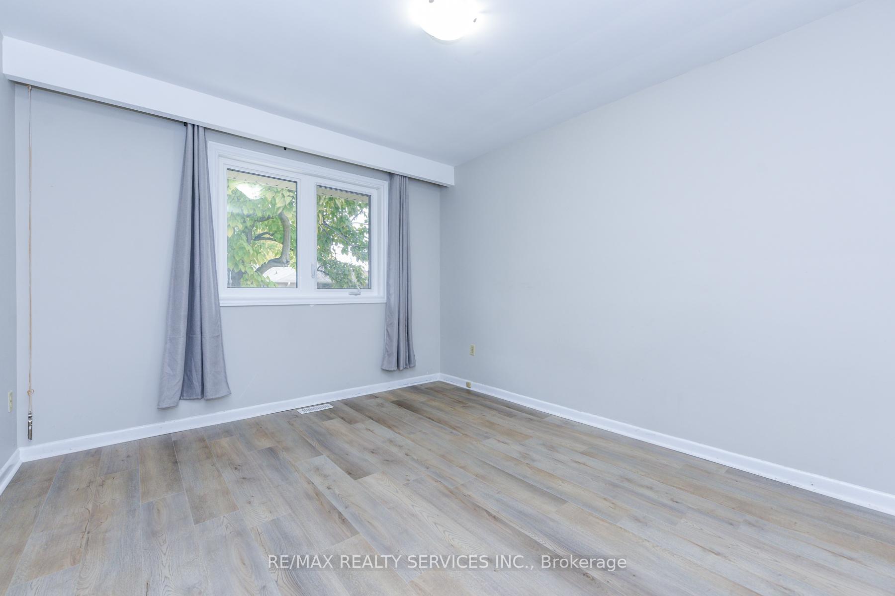 Photo 30 of 91 Ambleside Drive, Brampton, Brampton South — HOMEH