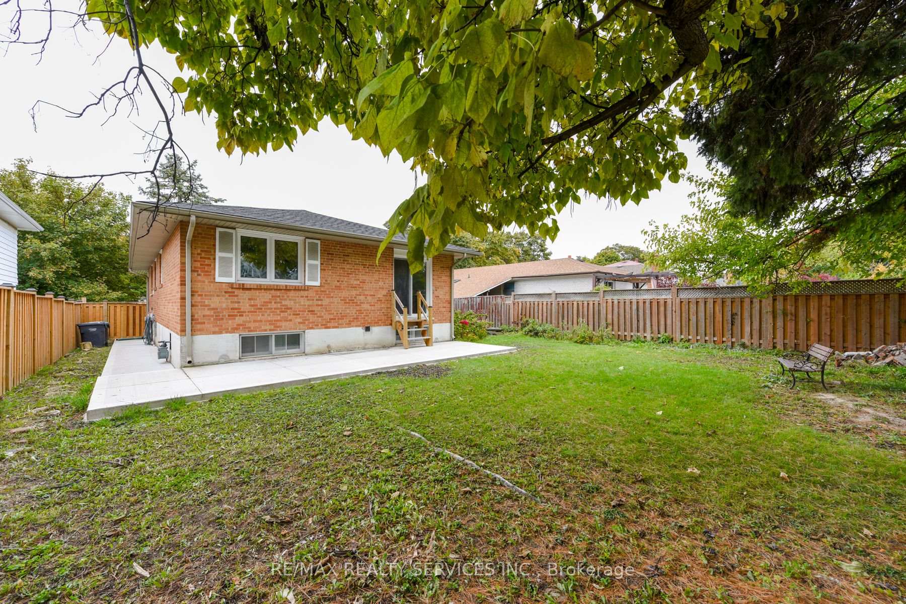 Photo 37 of 91 Ambleside Drive, Brampton, Brampton South — HOMEH