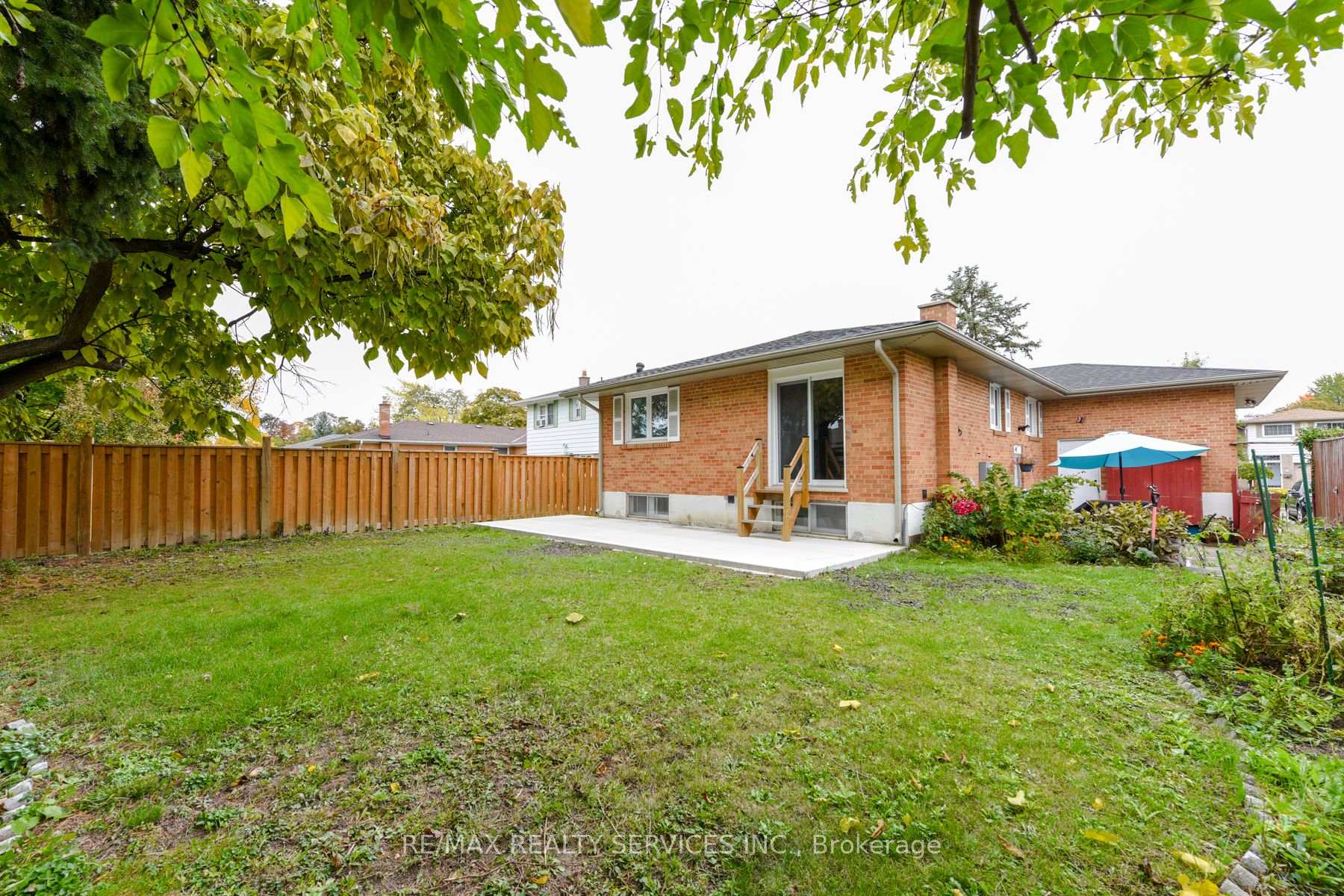 Photo 38 of 91 Ambleside Drive, Brampton, Brampton South — HOMEH