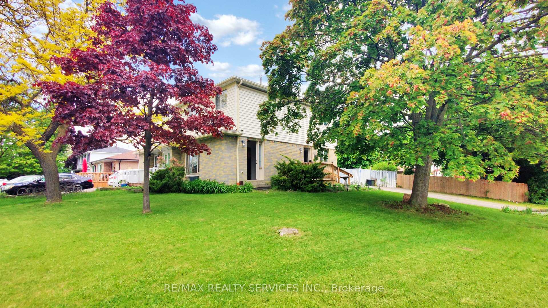 Photo 2 of 29 Gulliver Crescent, Brampton, Northgate — HOMEH