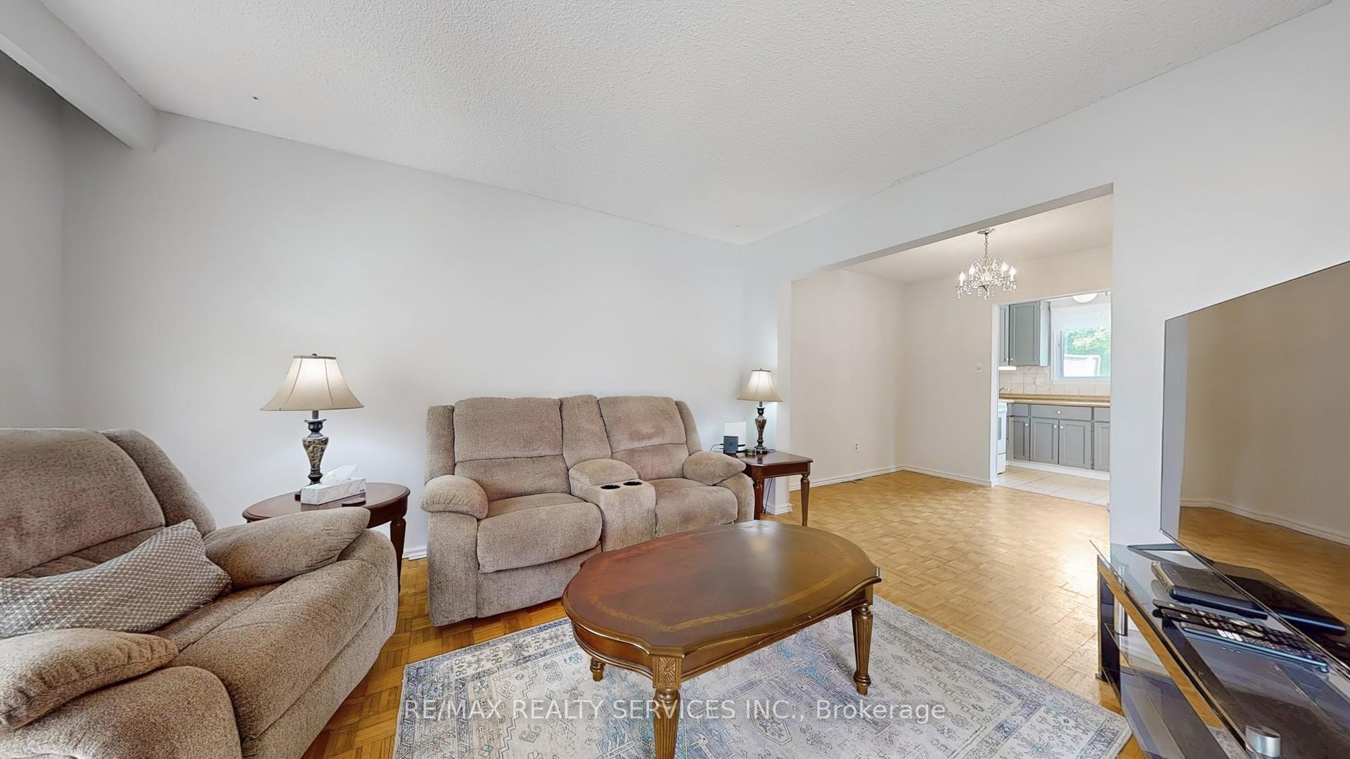 Photo 7 of 29 Gulliver Crescent, Brampton, Northgate — HOMEH