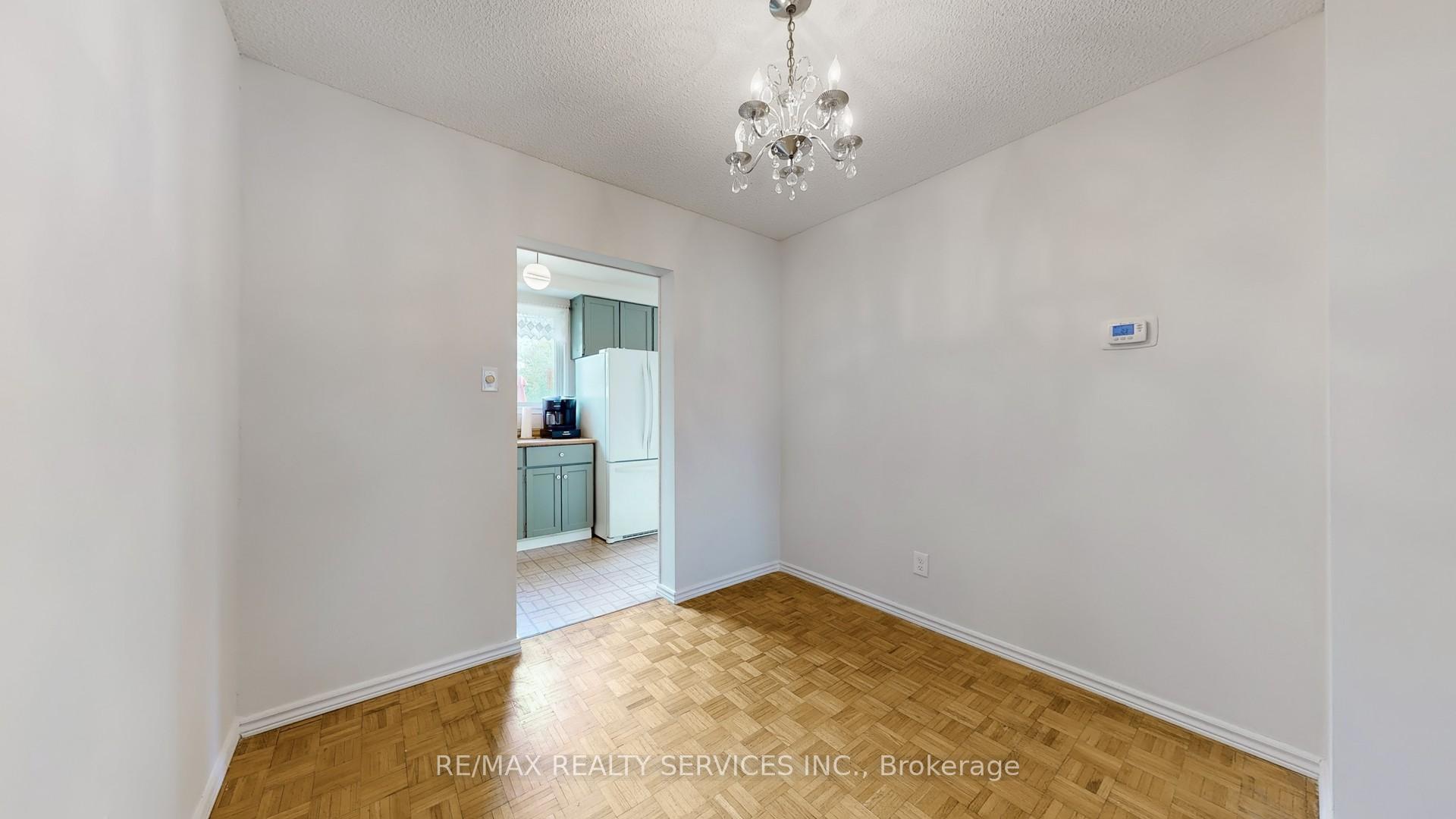 Photo 4 of 29 Gulliver Crescent, Brampton, Northgate — HOMEH