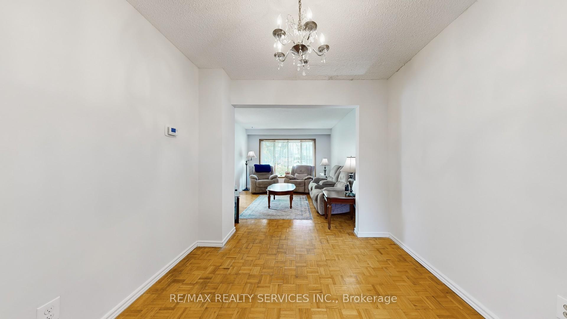 Photo 40 of 29 Gulliver Crescent, Brampton, Northgate — HOMEH