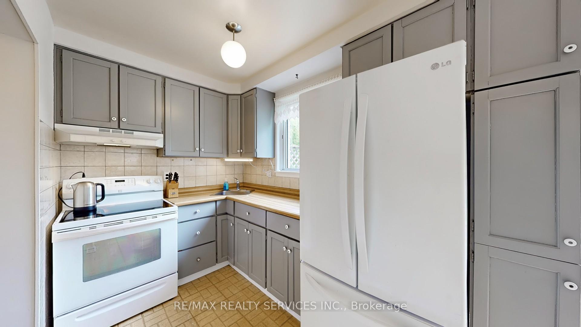 Photo 16 of 29 Gulliver Crescent, Brampton, Northgate — HOMEH