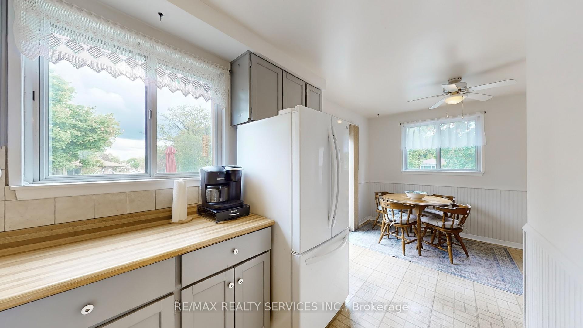 Photo 9 of 29 Gulliver Crescent, Brampton, Northgate — HOMEH