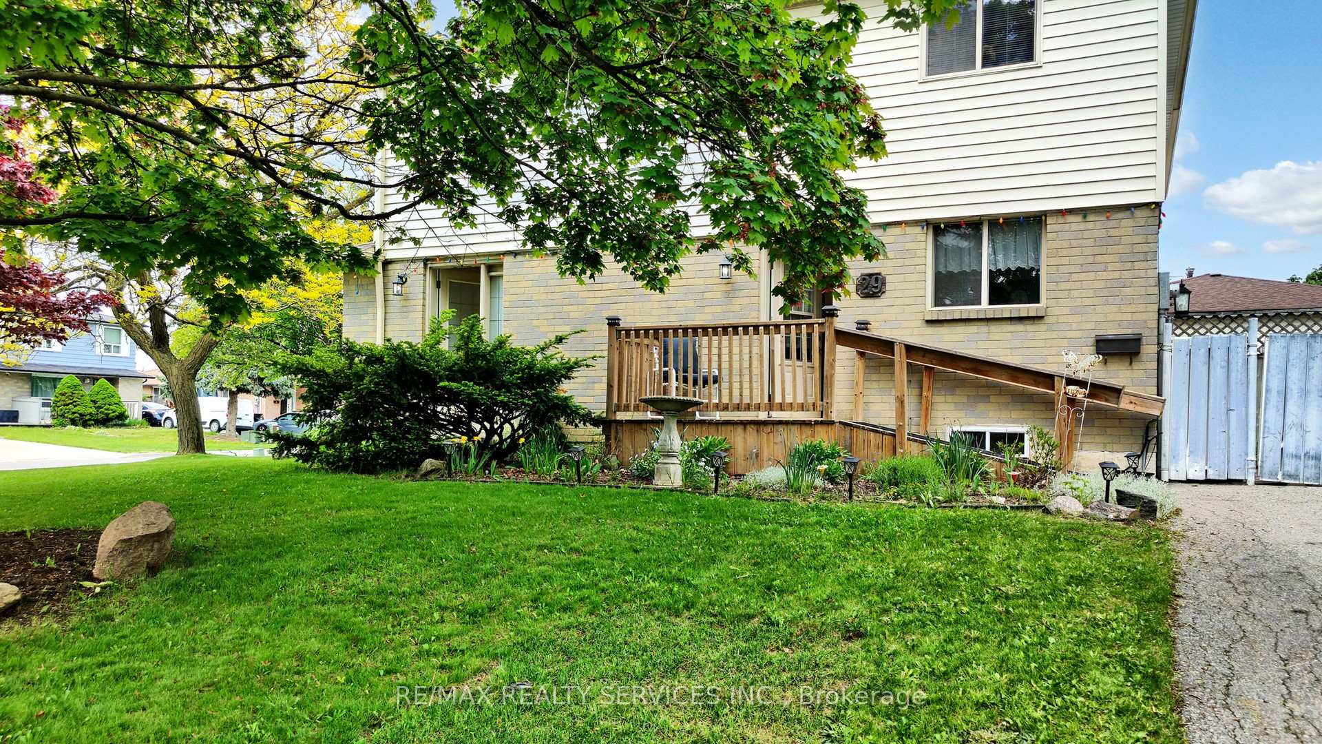 Photo 33 of 29 Gulliver Crescent, Brampton, Northgate — HOMEH