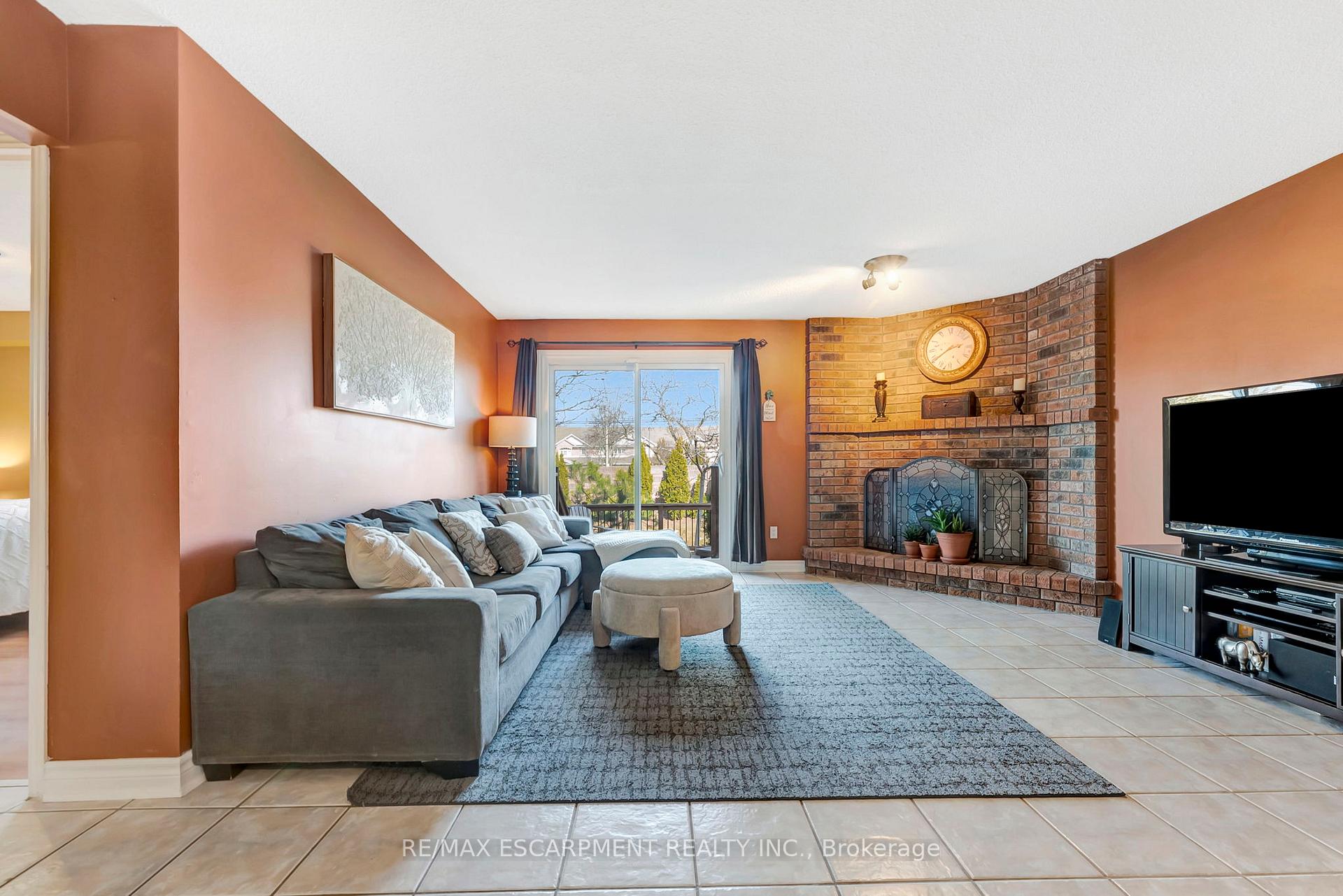 Photo 14 of 2202 Donald Road, Burlington, Headon — HOMEH
